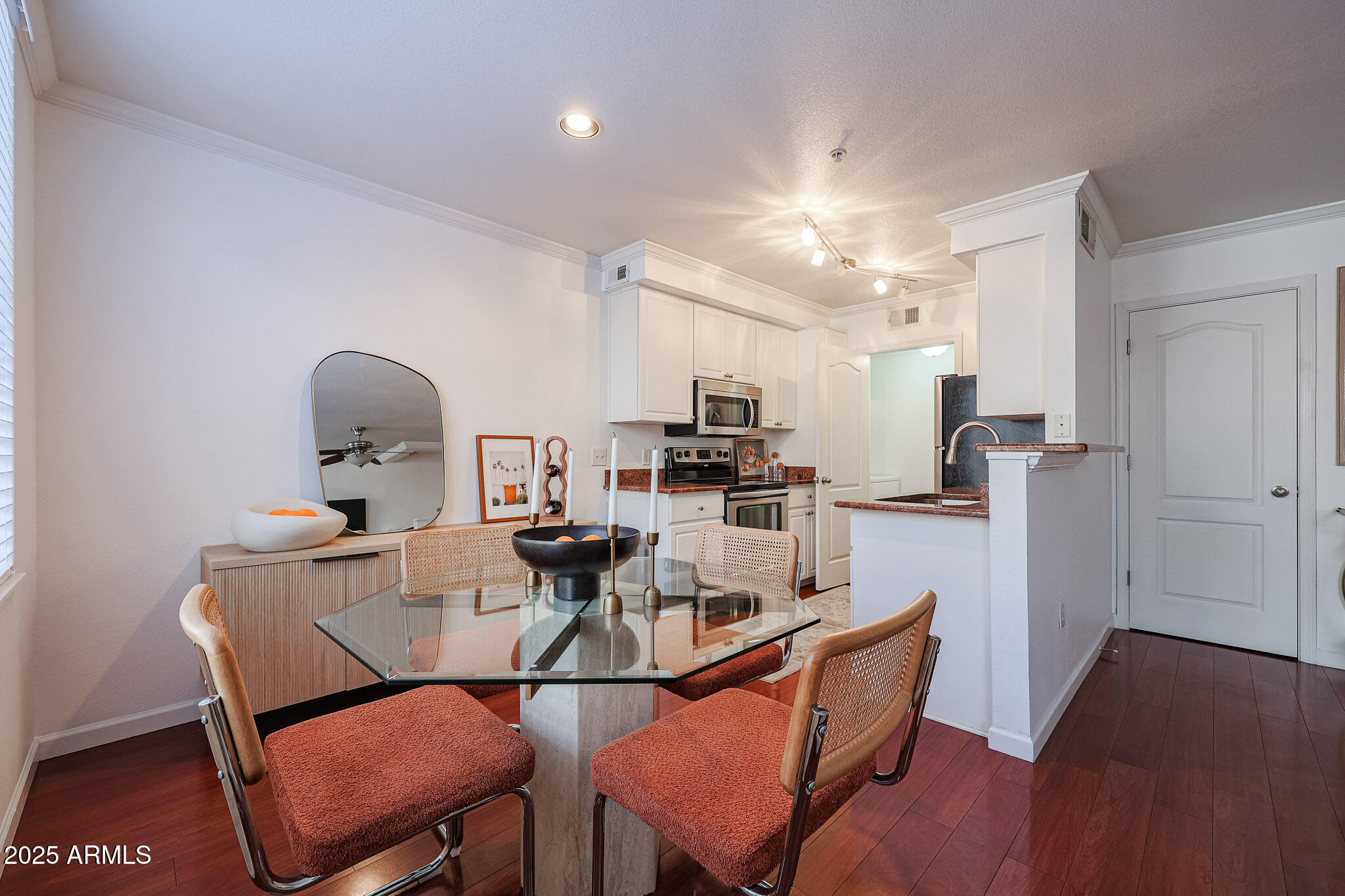 1701 E COLTER Street # 10