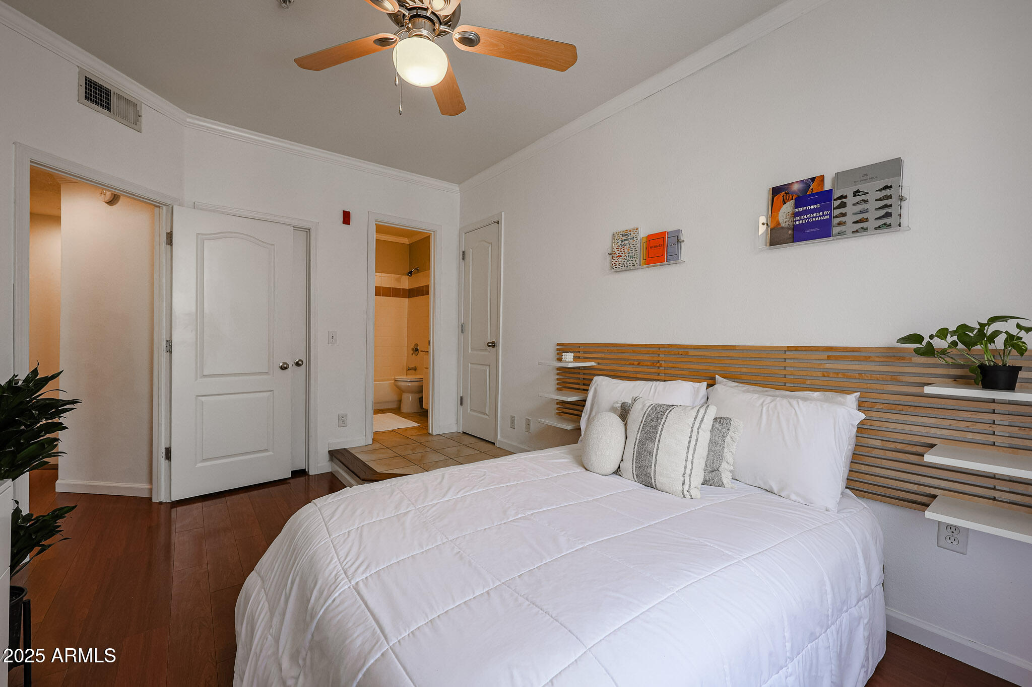 1701 E COLTER Street # 10