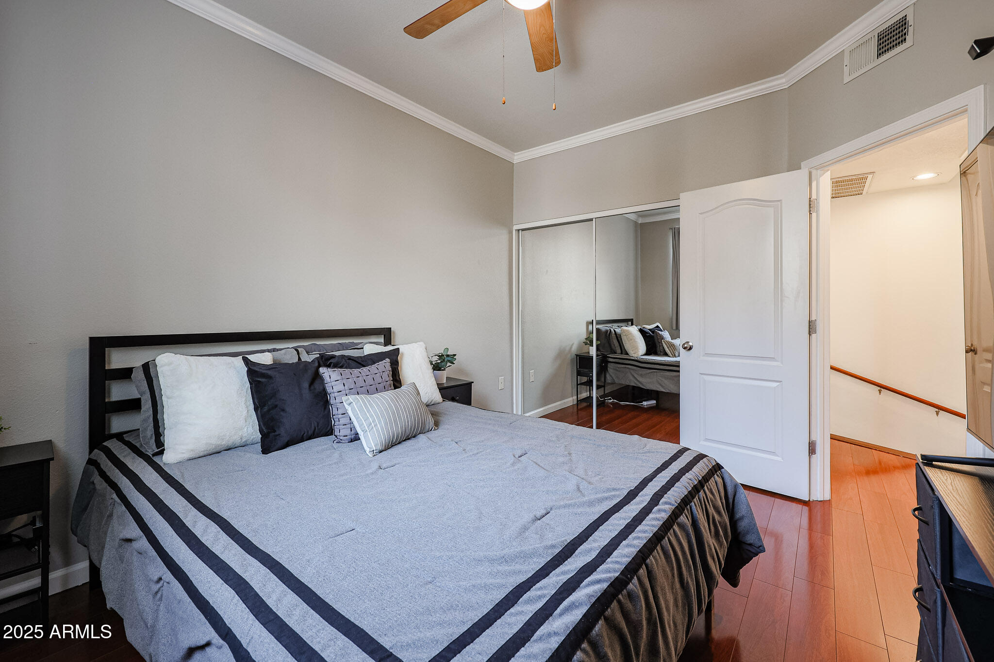 1701 E COLTER Street # 10