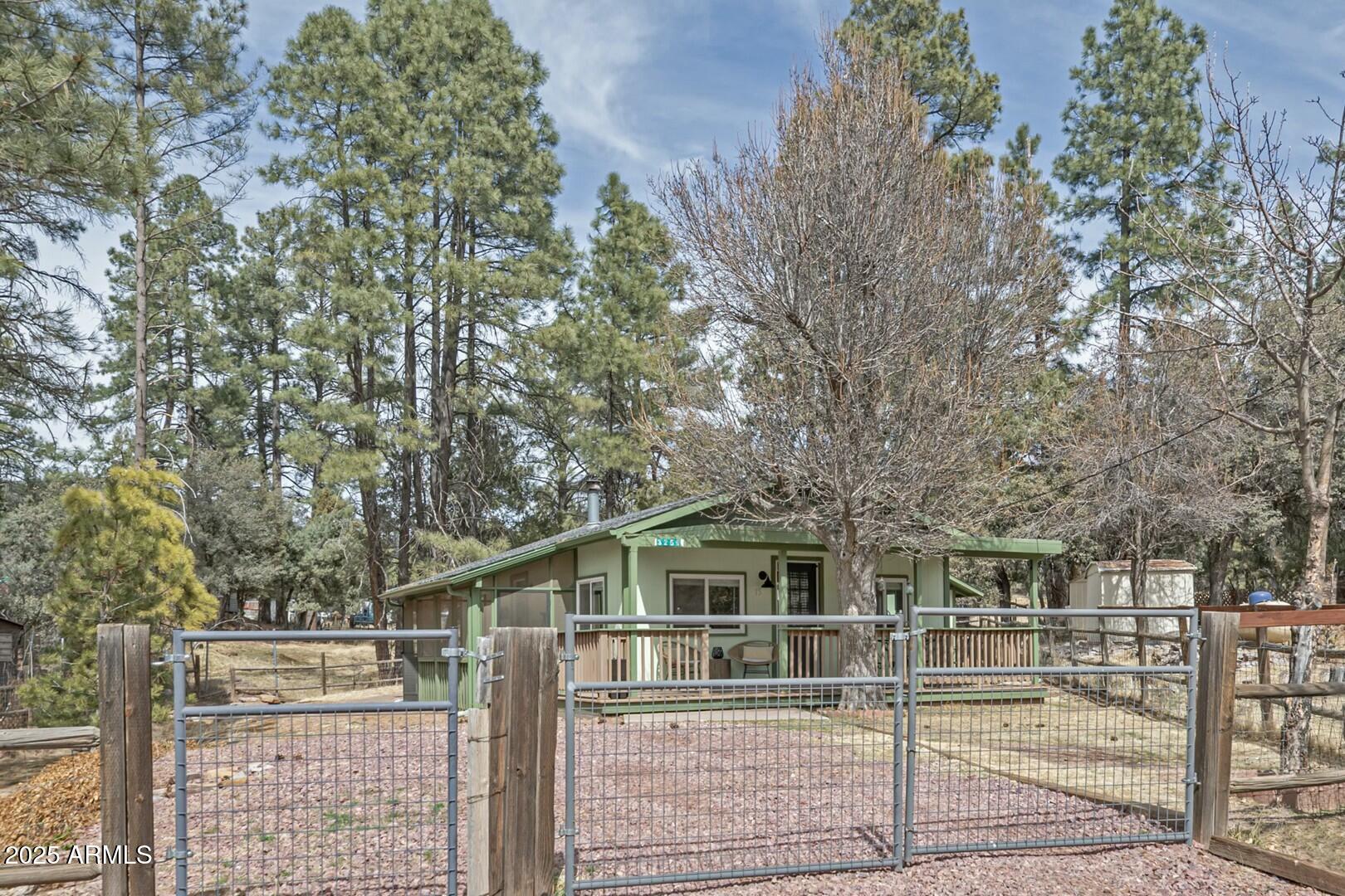 3259 N PINEWOOD Drive