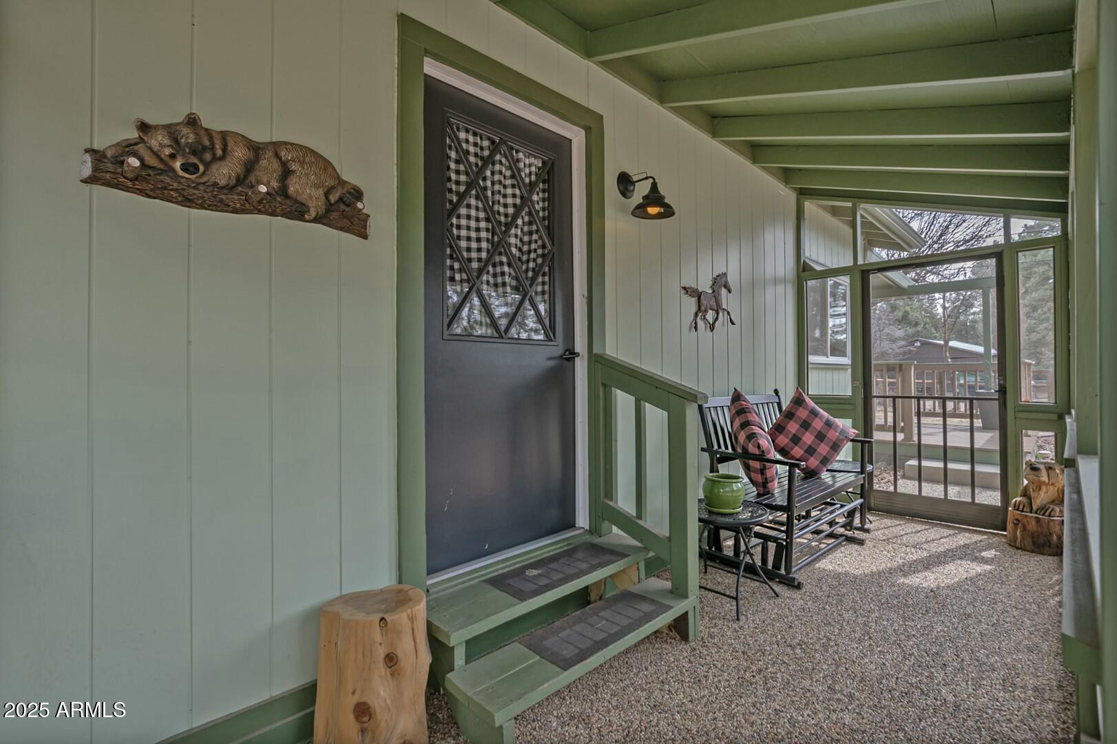 3259 N PINEWOOD Drive