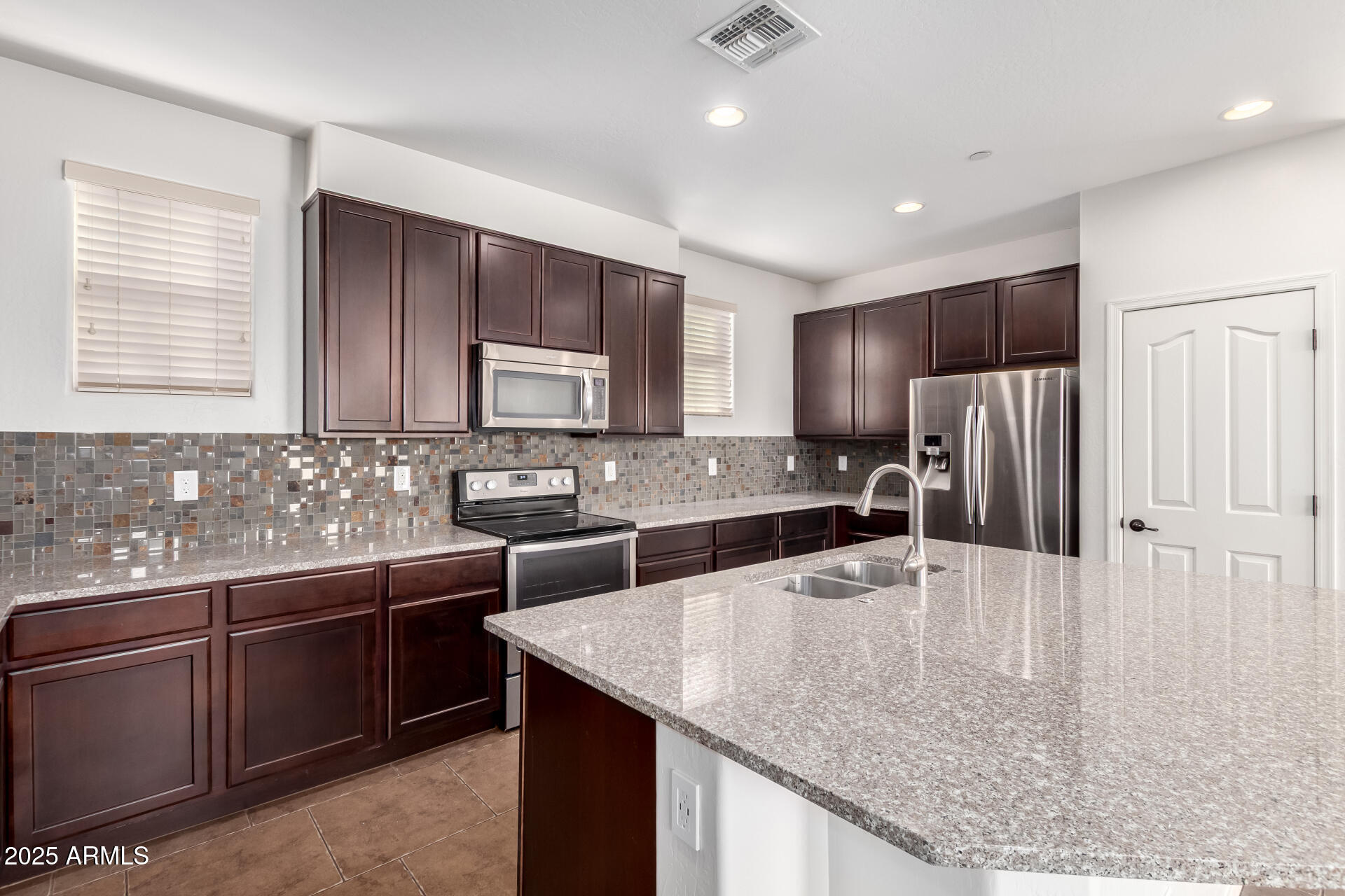 4744 E TIERRA BUENA Lane