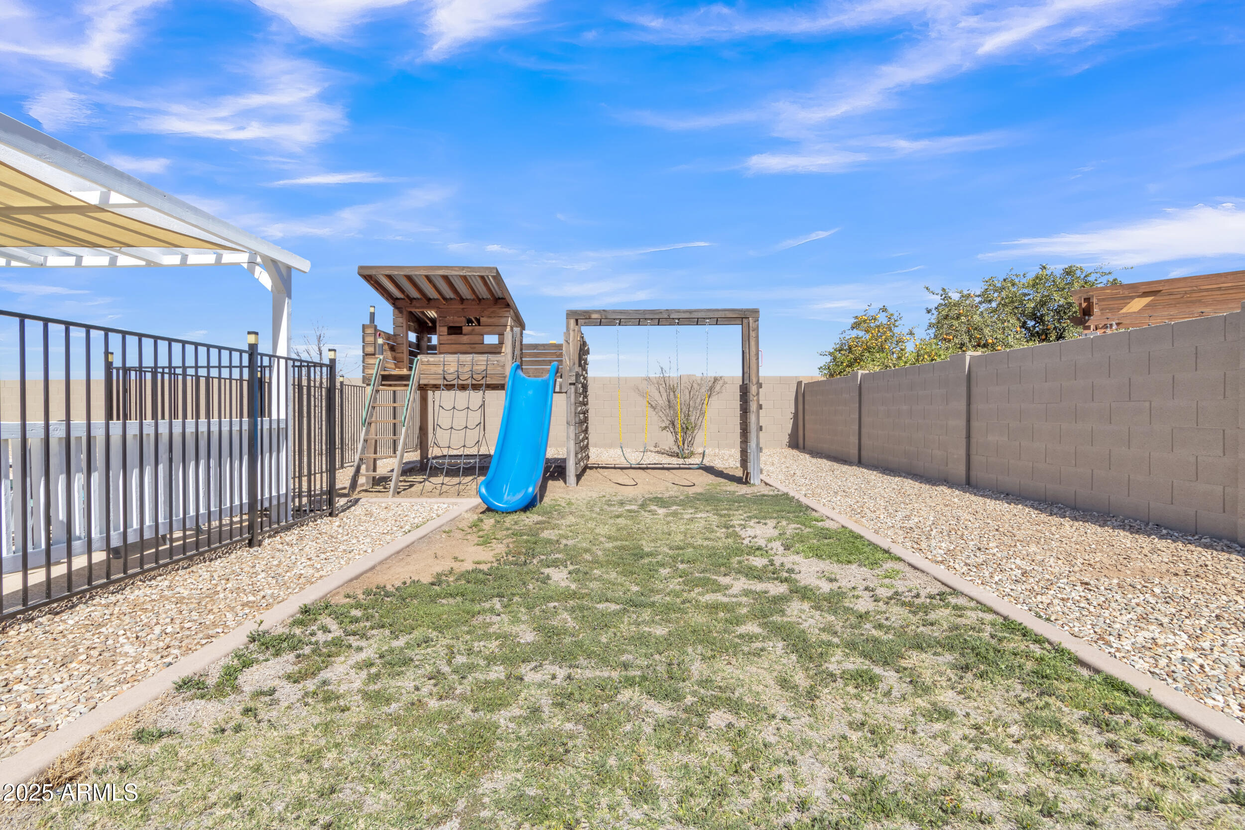 900 E ROSEBUD Drive