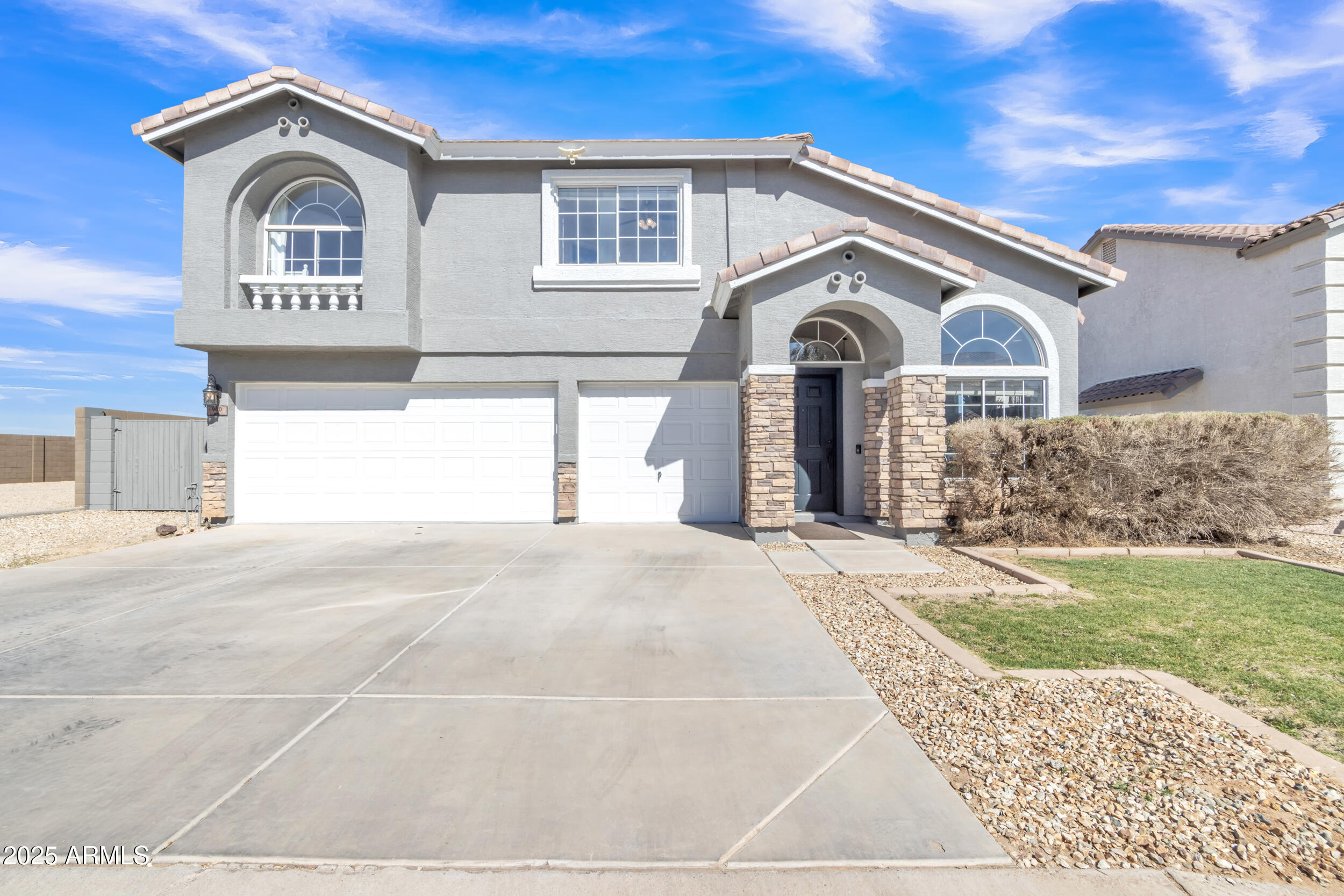 900 E ROSEBUD Drive