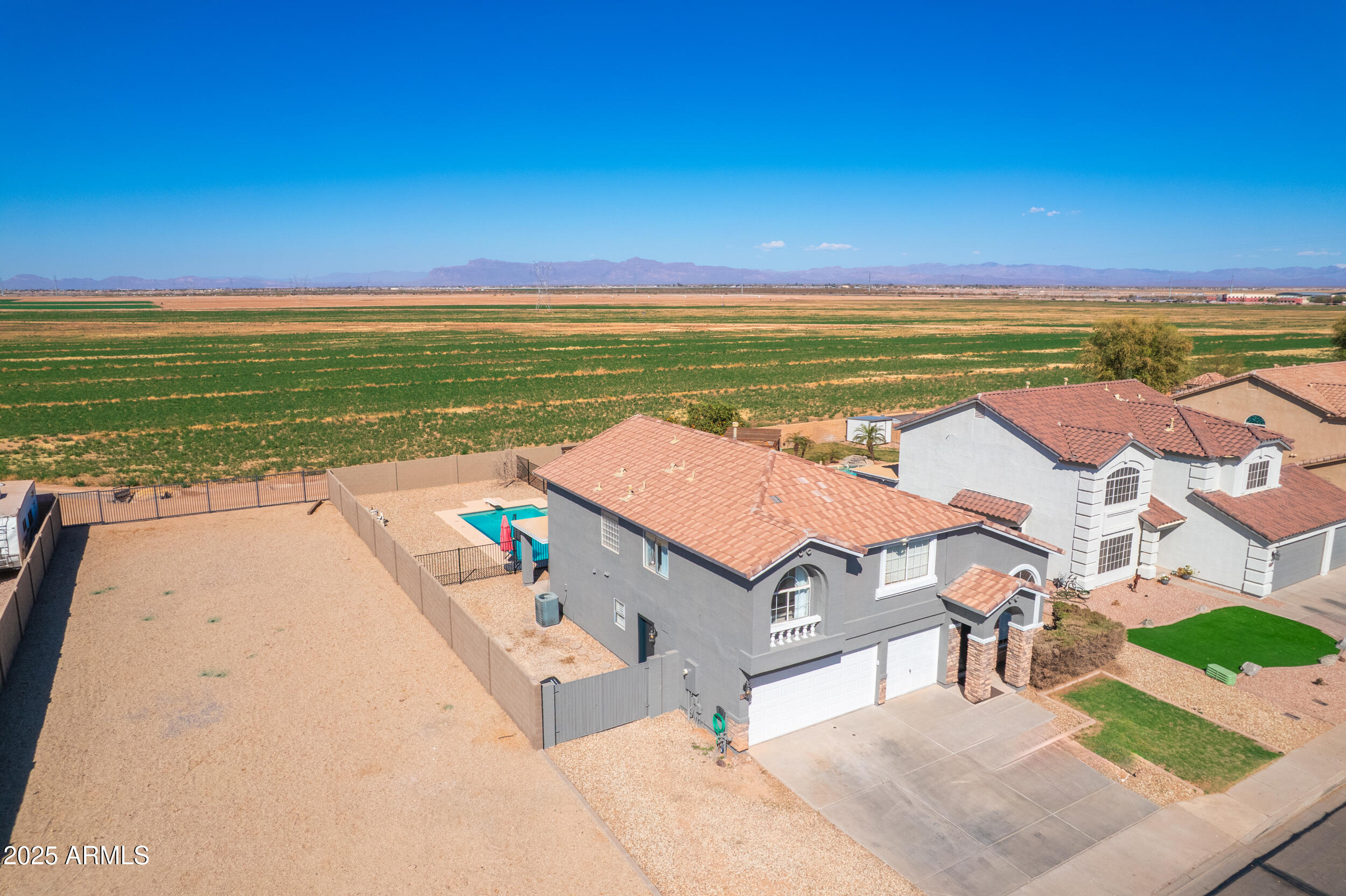 900 E ROSEBUD Drive