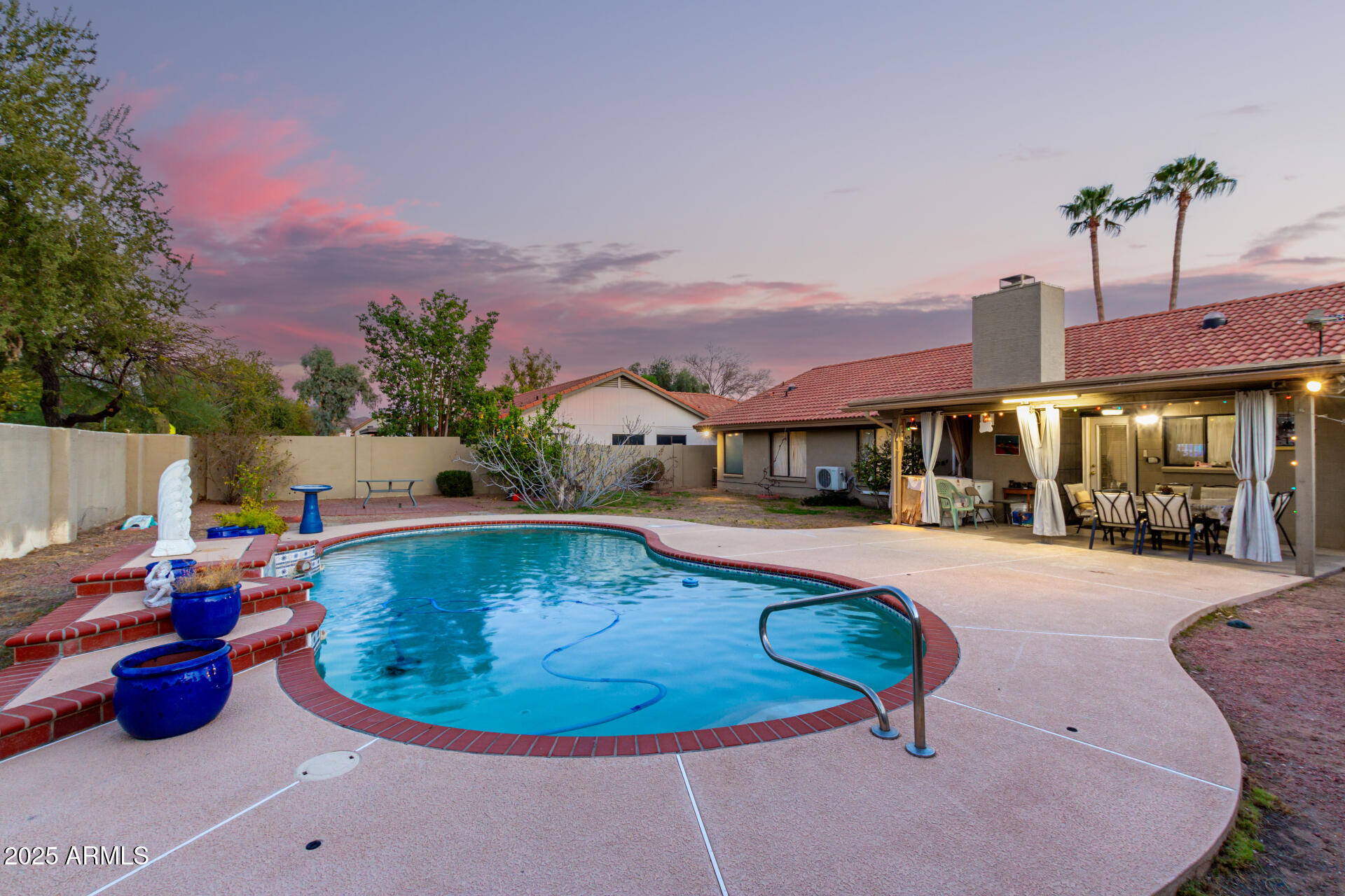 9014 E SHARON Drive