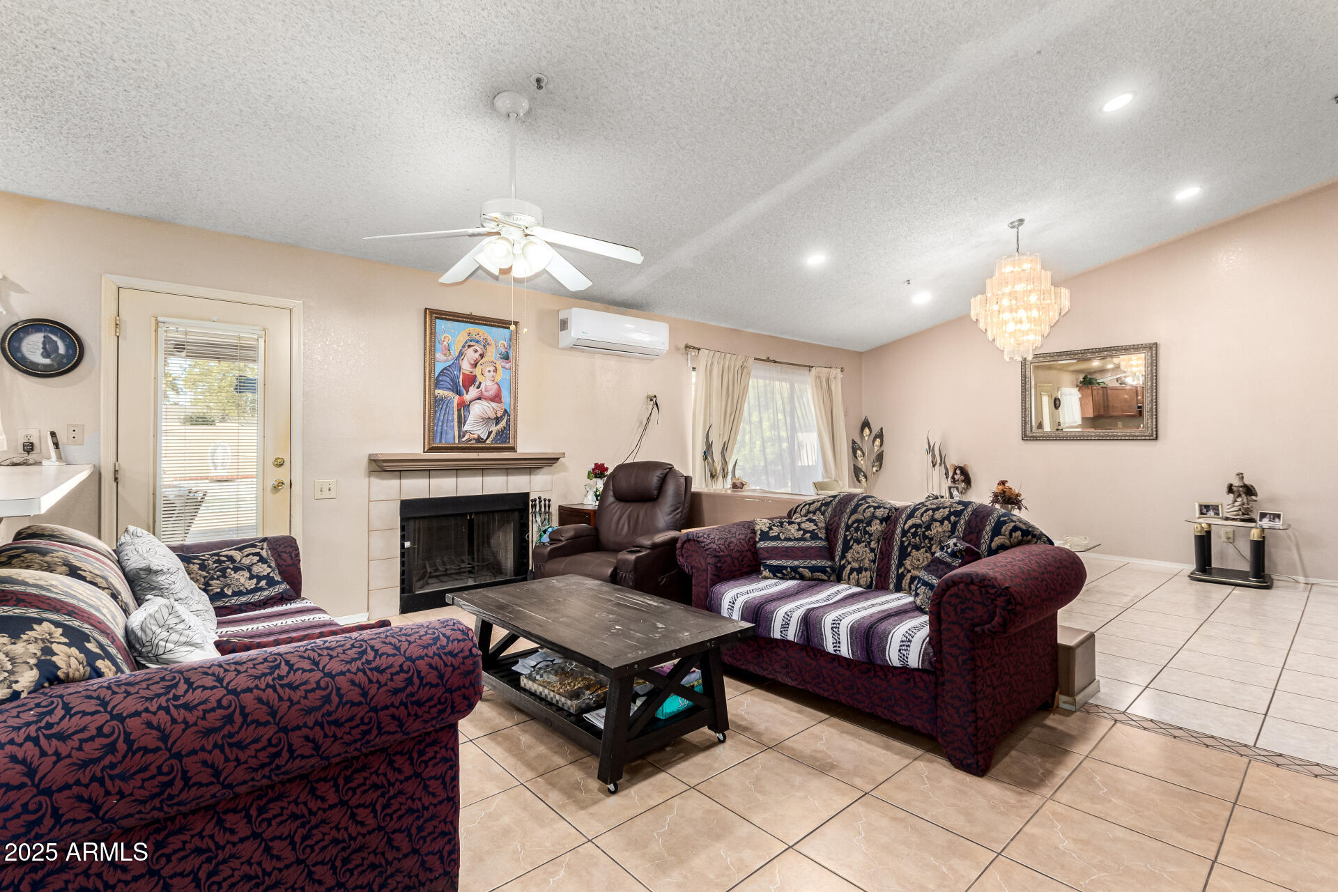 9014 E SHARON Drive