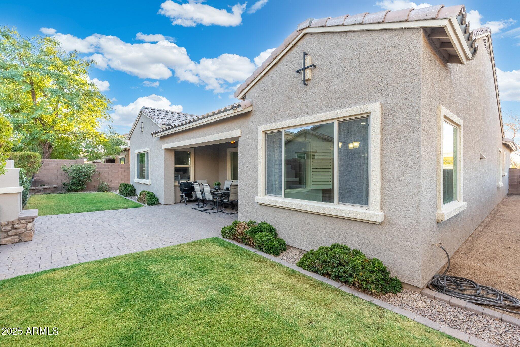 2215 E LA COSTA Drive
