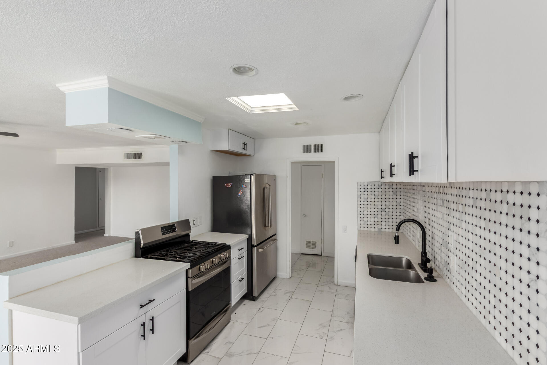 6767 N 7TH Street # 212