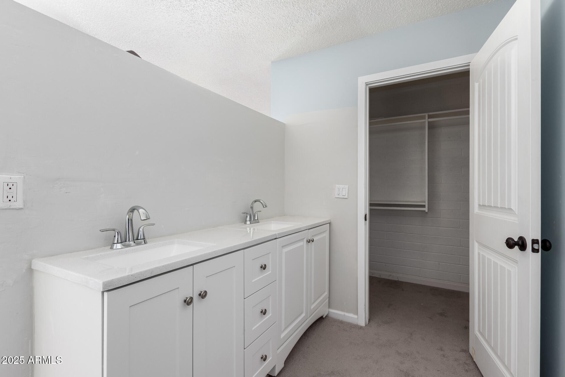 6767 N 7TH Street # 212