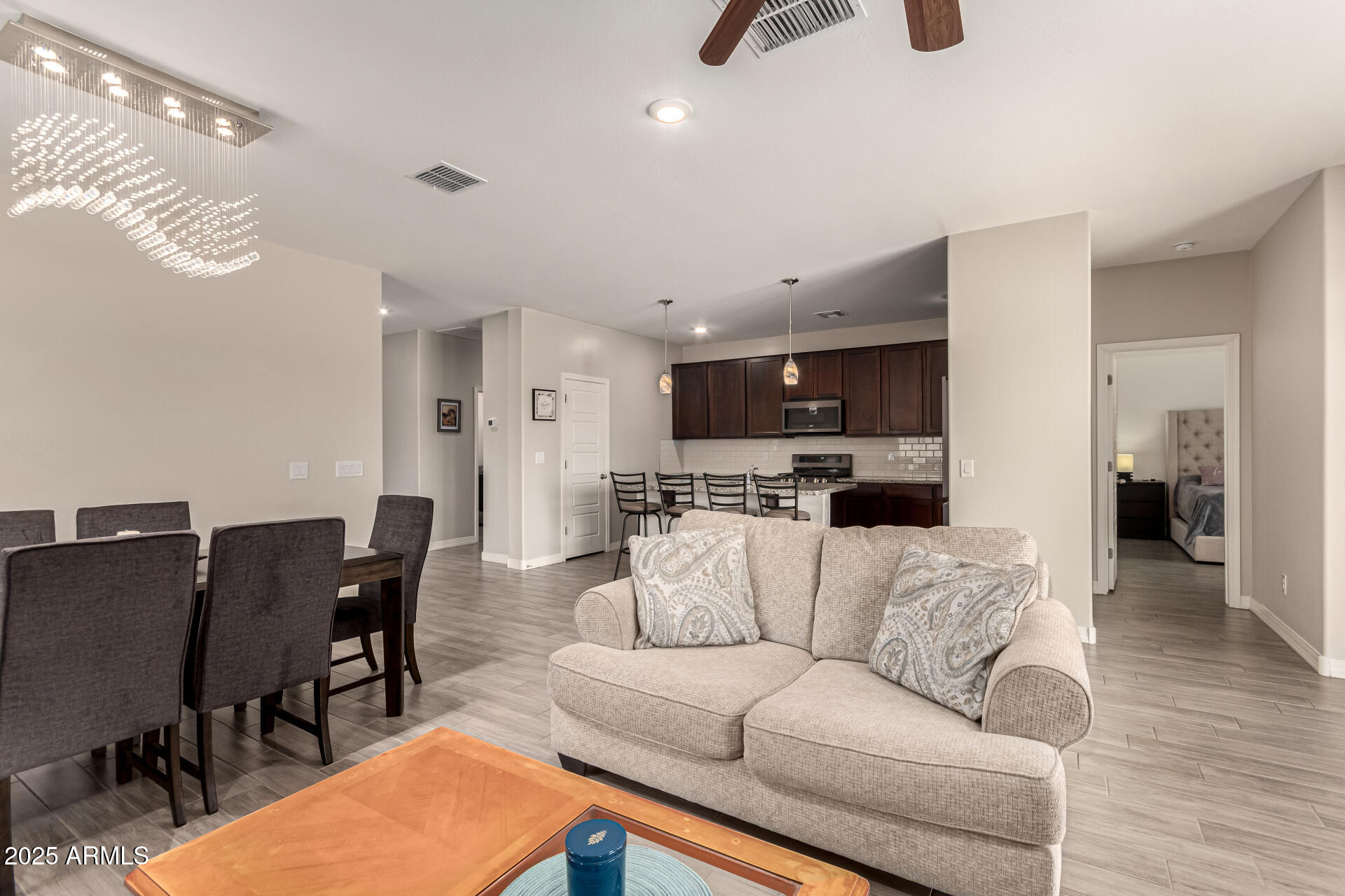 101 W SEVEN SEAS Drive