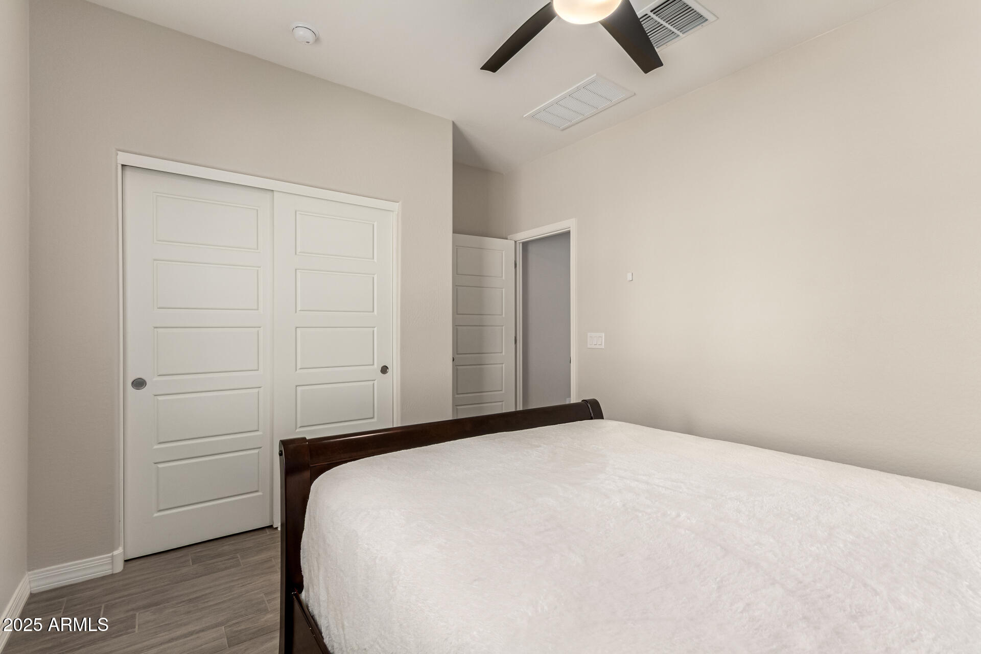 101 W SEVEN SEAS Drive