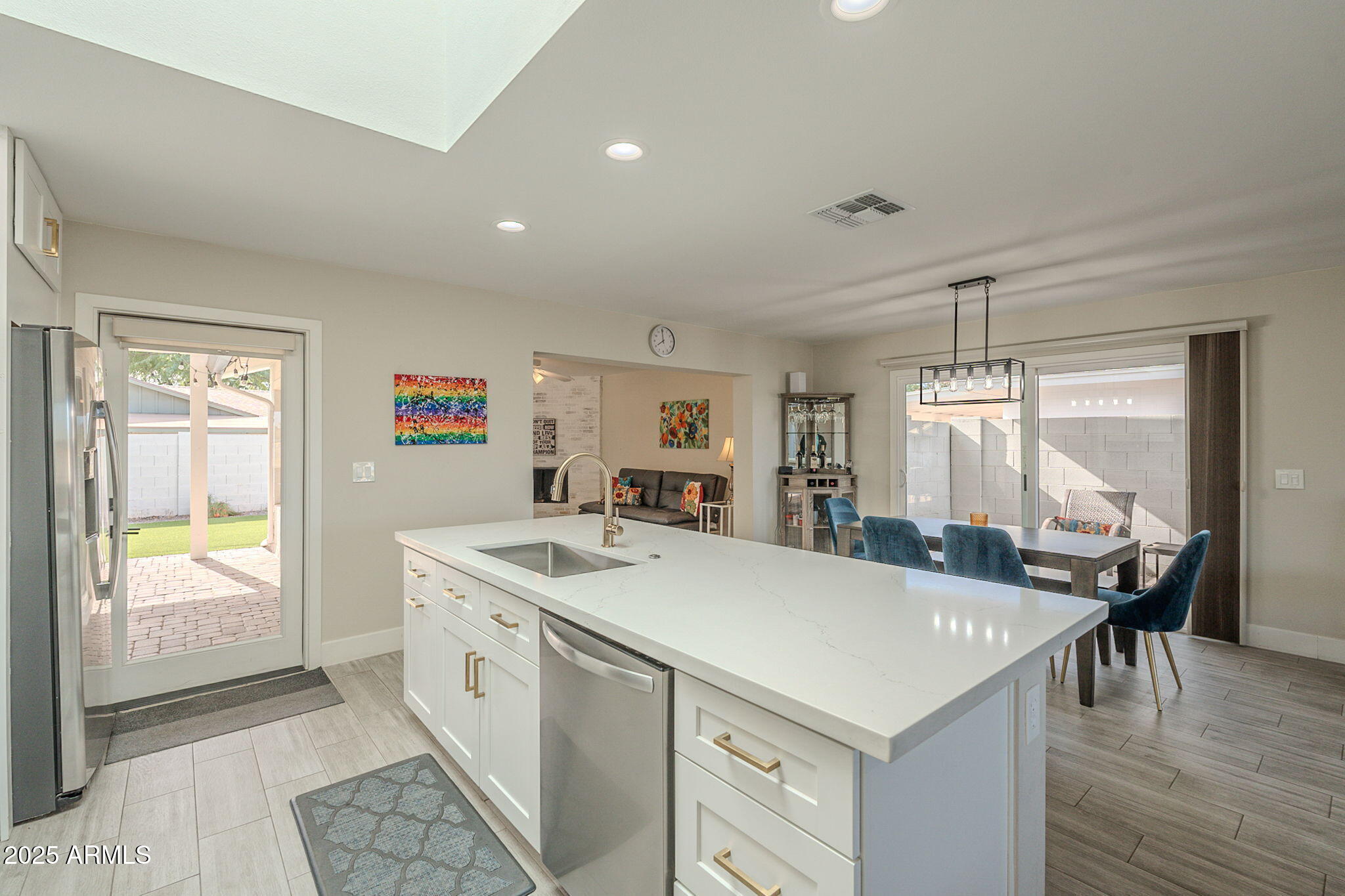 8419 E JACKRABBIT Road