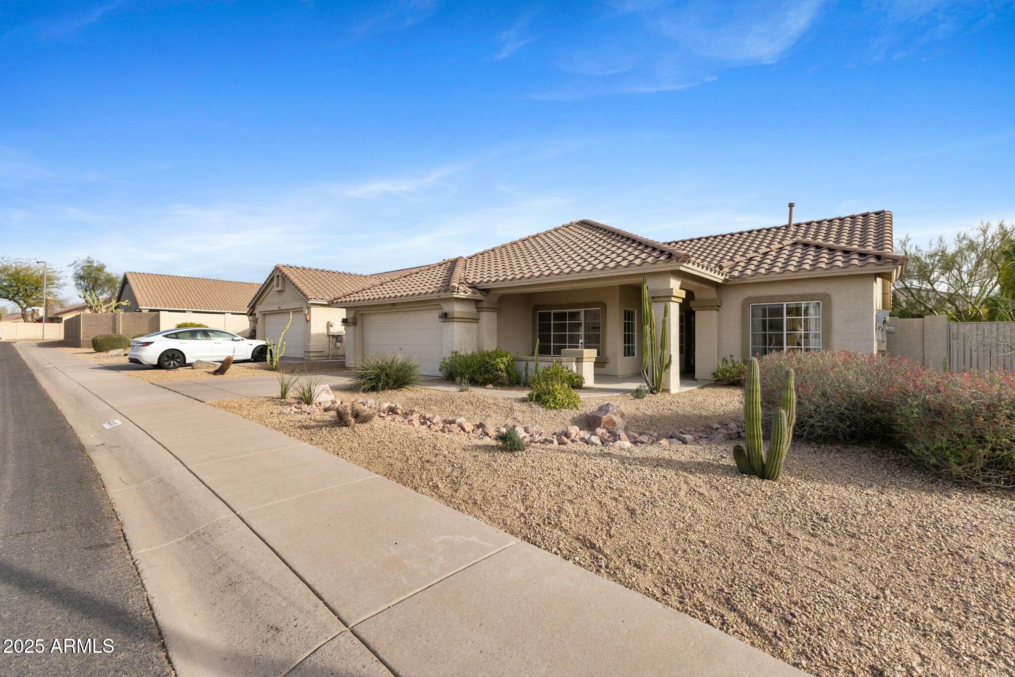 4441 E VIA DONA Road