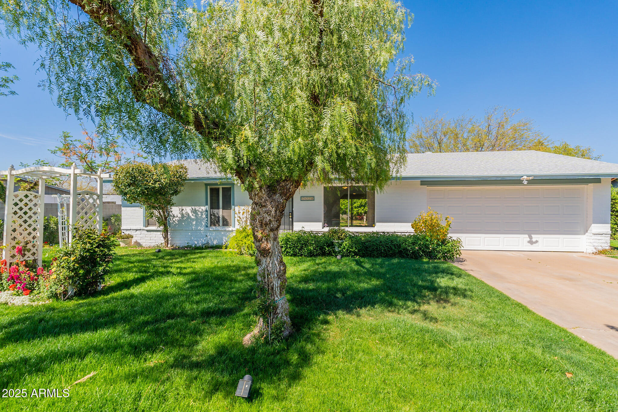 1628 W VILLA MARIA Drive