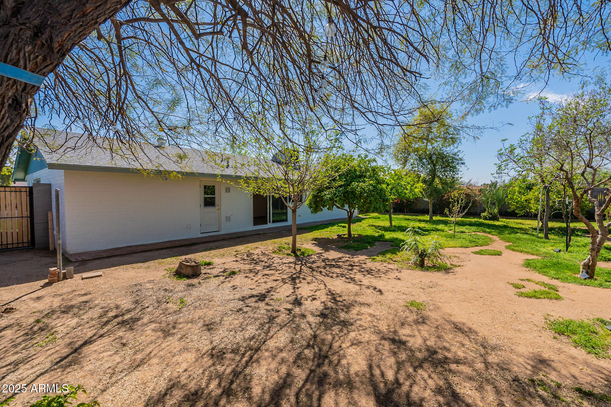 1628 W VILLA MARIA Drive