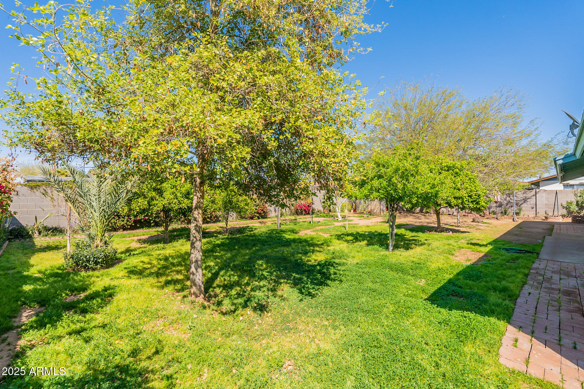 1628 W VILLA MARIA Drive