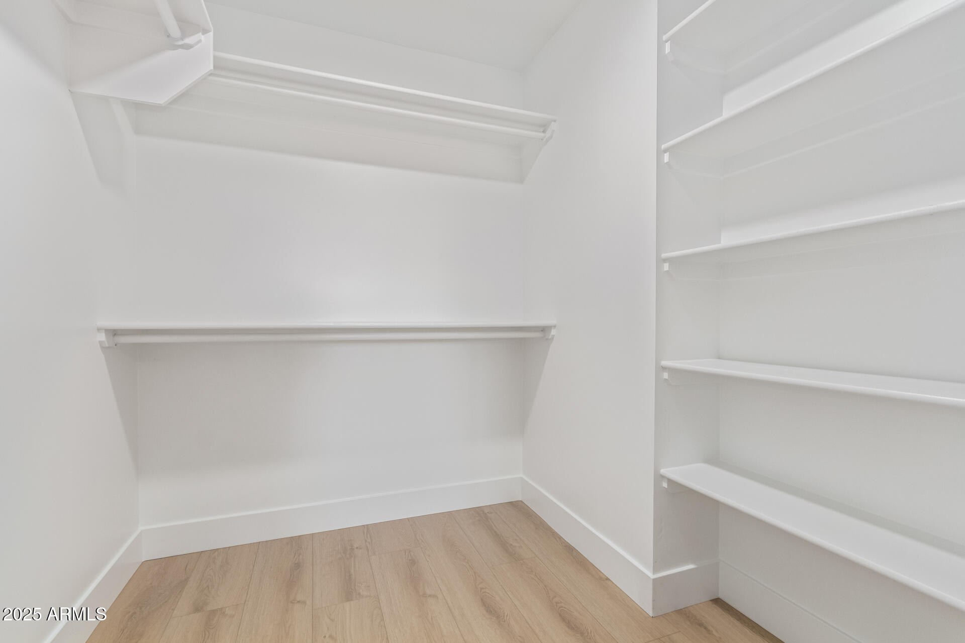 13038 W BUTTERFIELD Drive