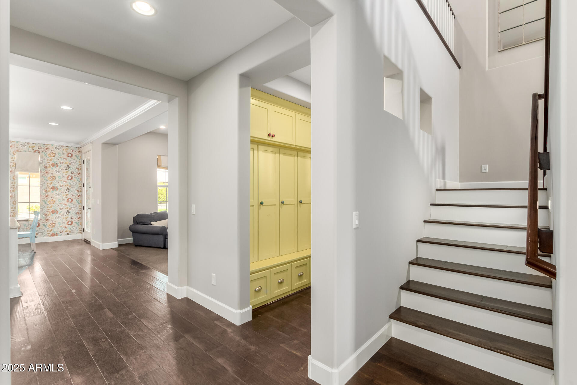 3632 E COMSTOCK Drive