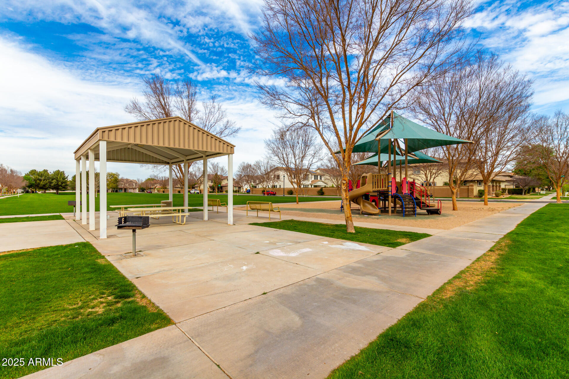 3632 E COMSTOCK Drive