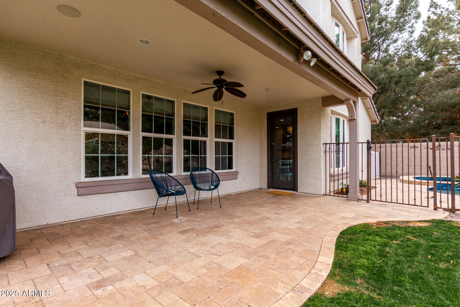 3632 E COMSTOCK Drive