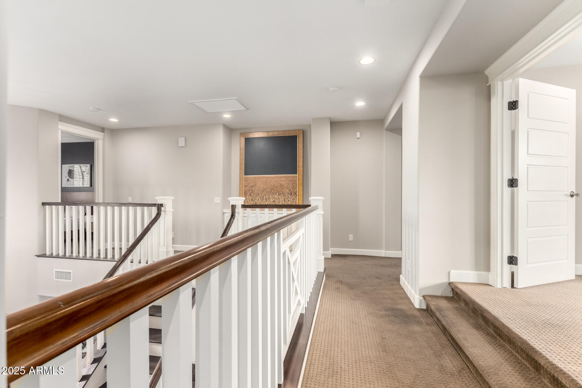 3632 E COMSTOCK Drive