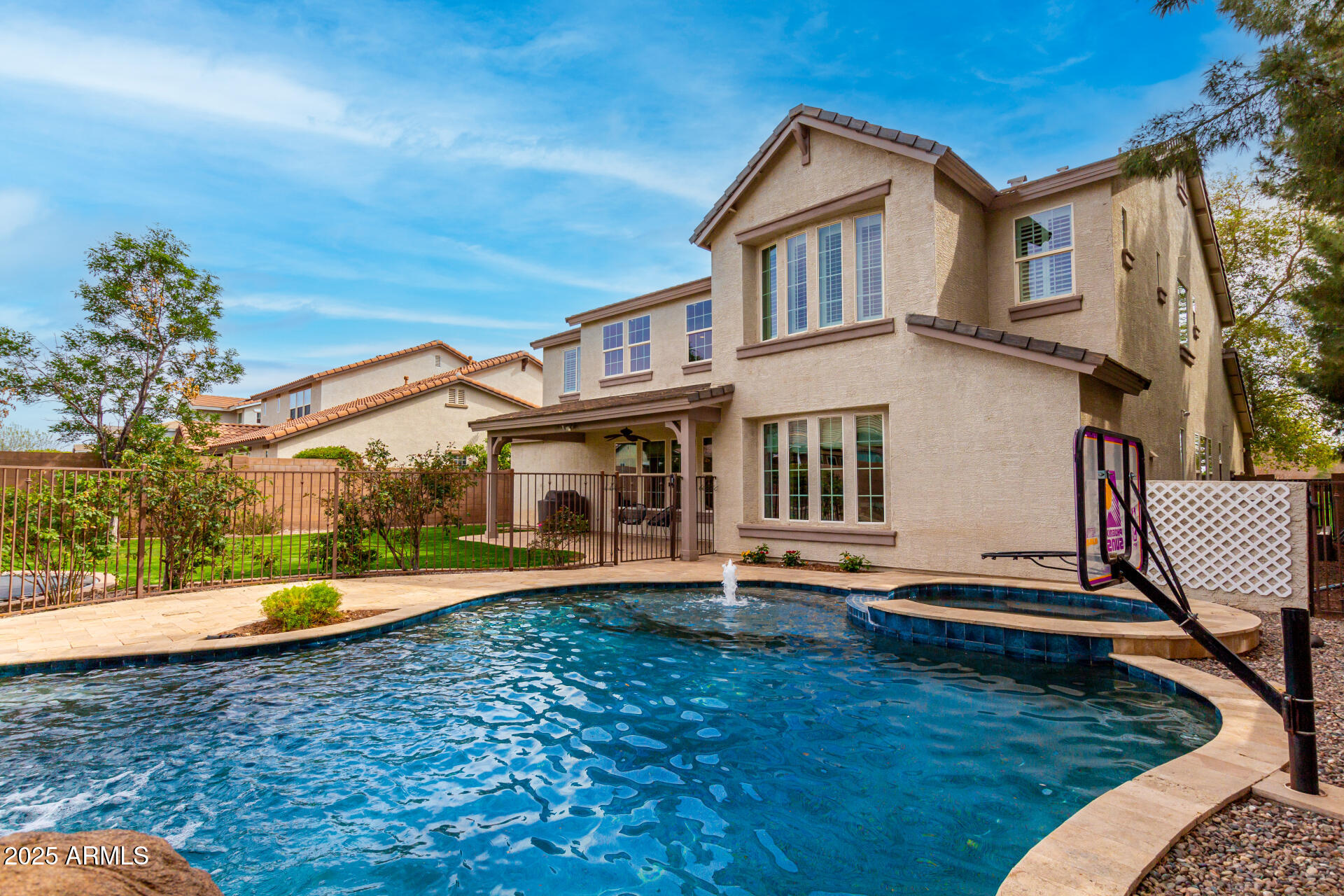 3632 E COMSTOCK Drive