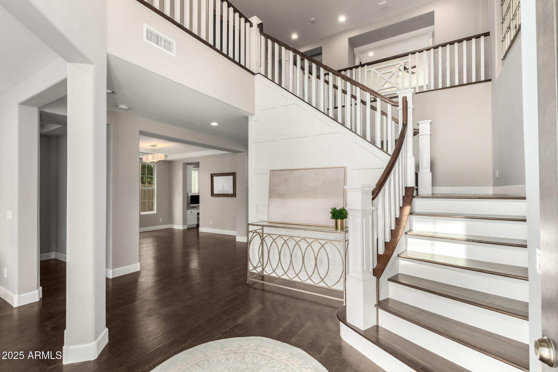 3632 E COMSTOCK Drive