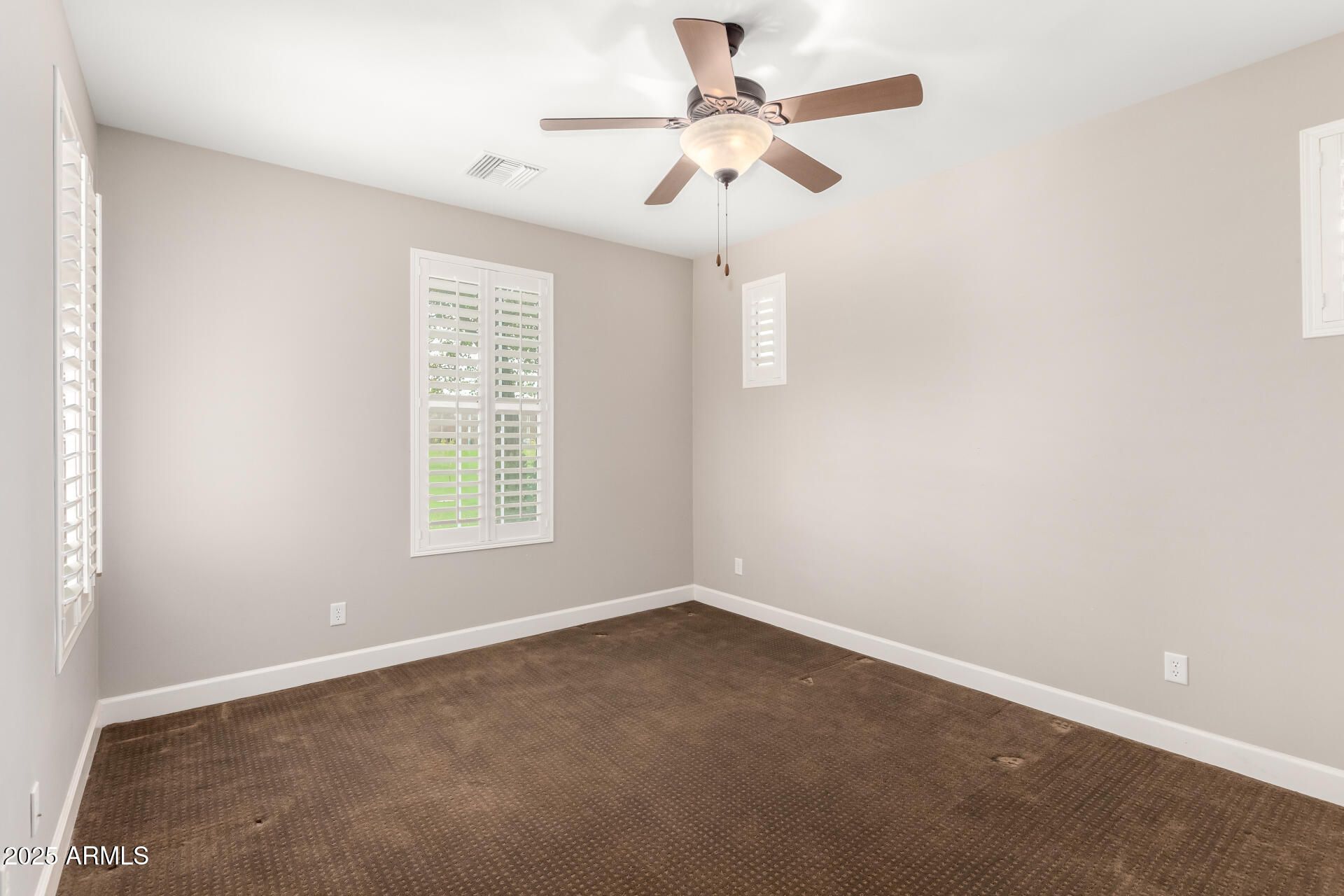 3632 E COMSTOCK Drive