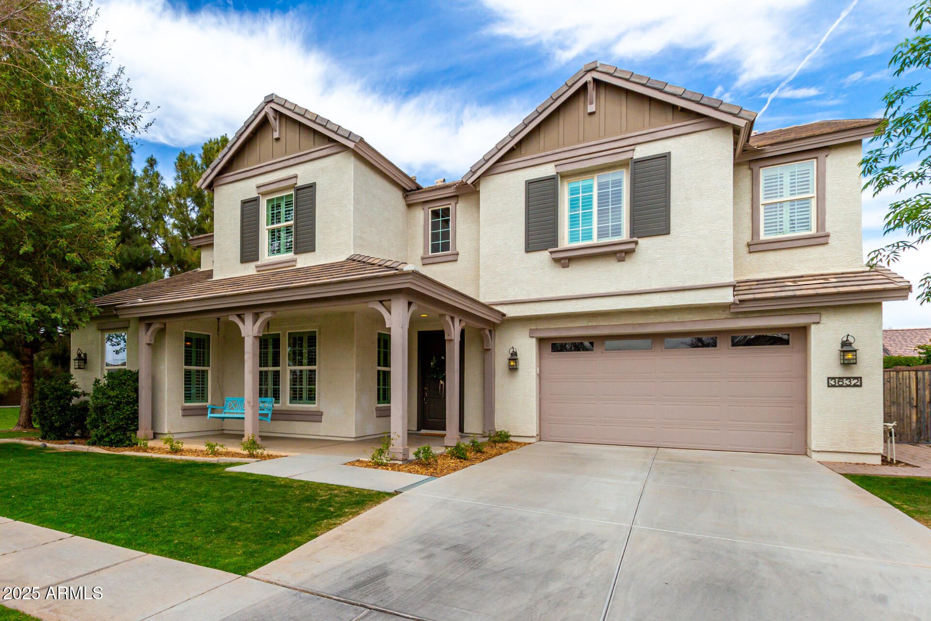 3632 E COMSTOCK Drive