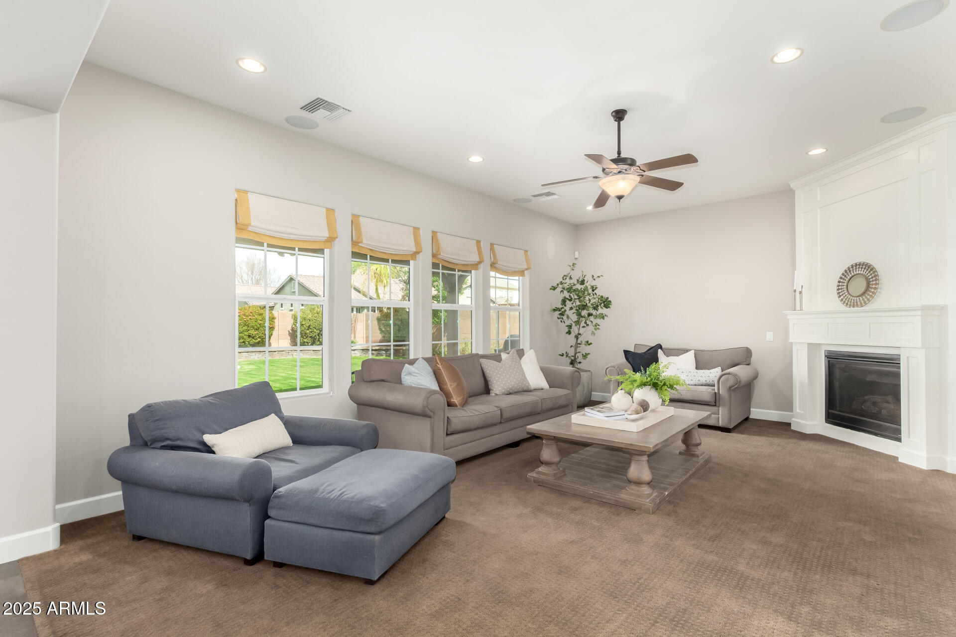 3632 E COMSTOCK Drive