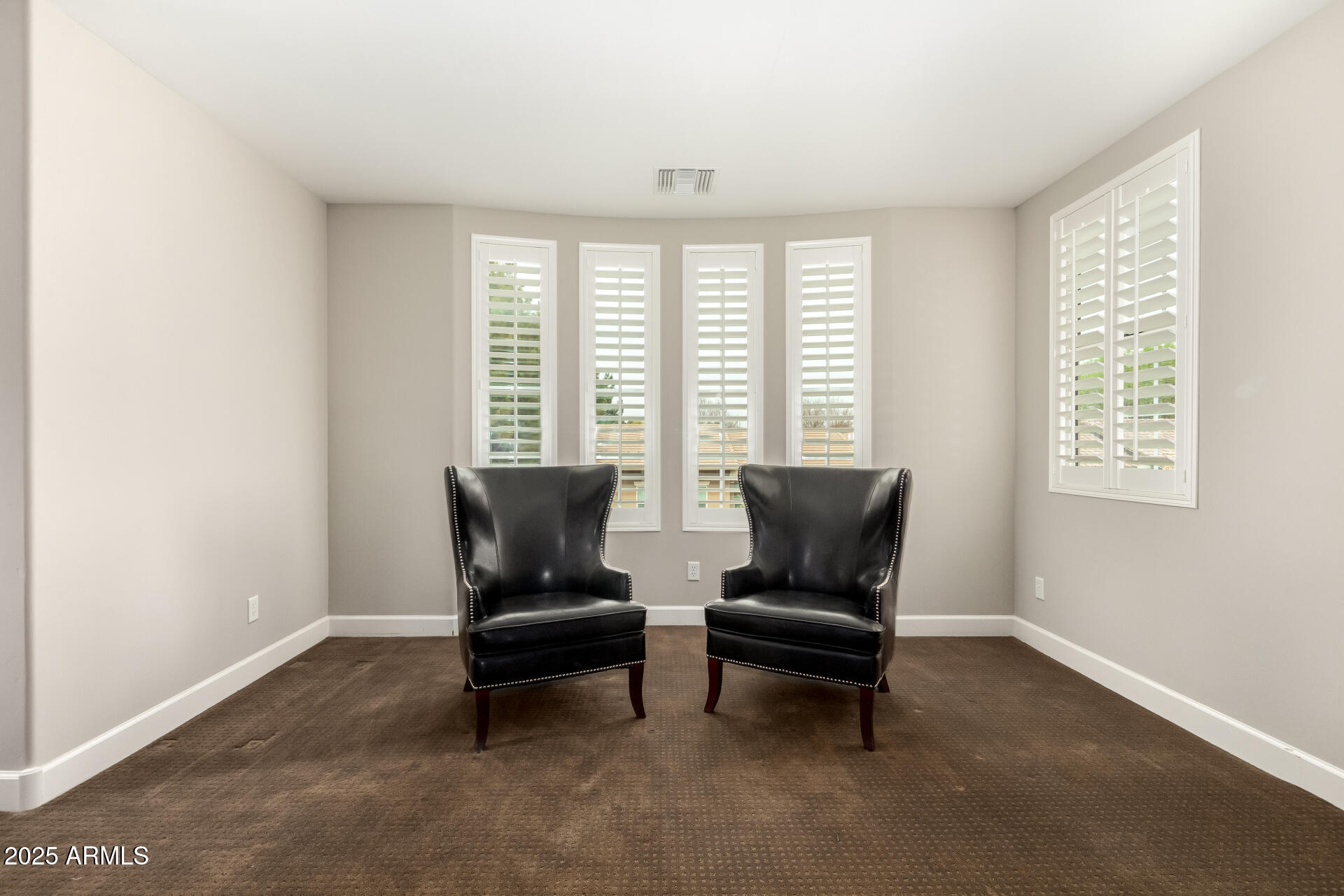 3632 E COMSTOCK Drive