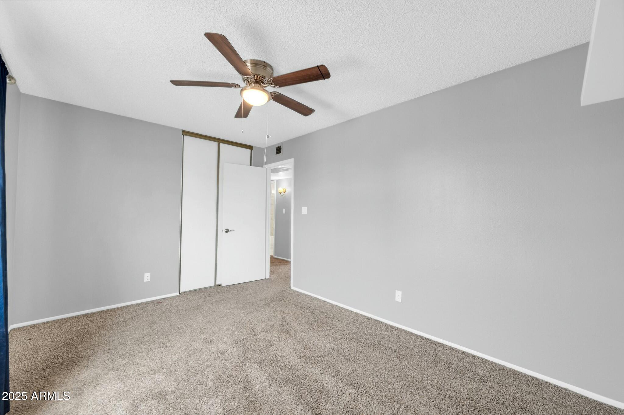 5228 W IRONWOOD Drive