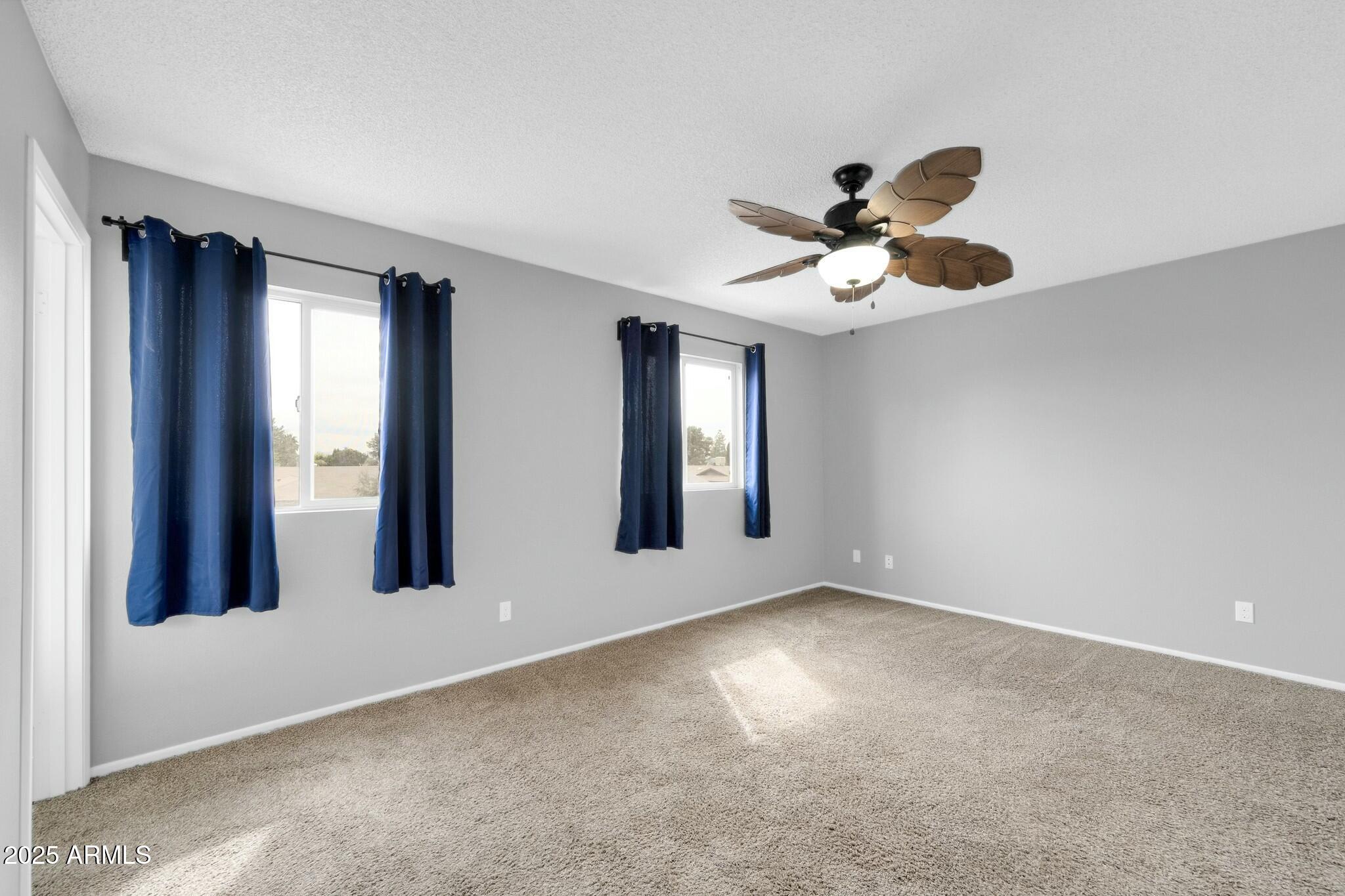 5228 W IRONWOOD Drive