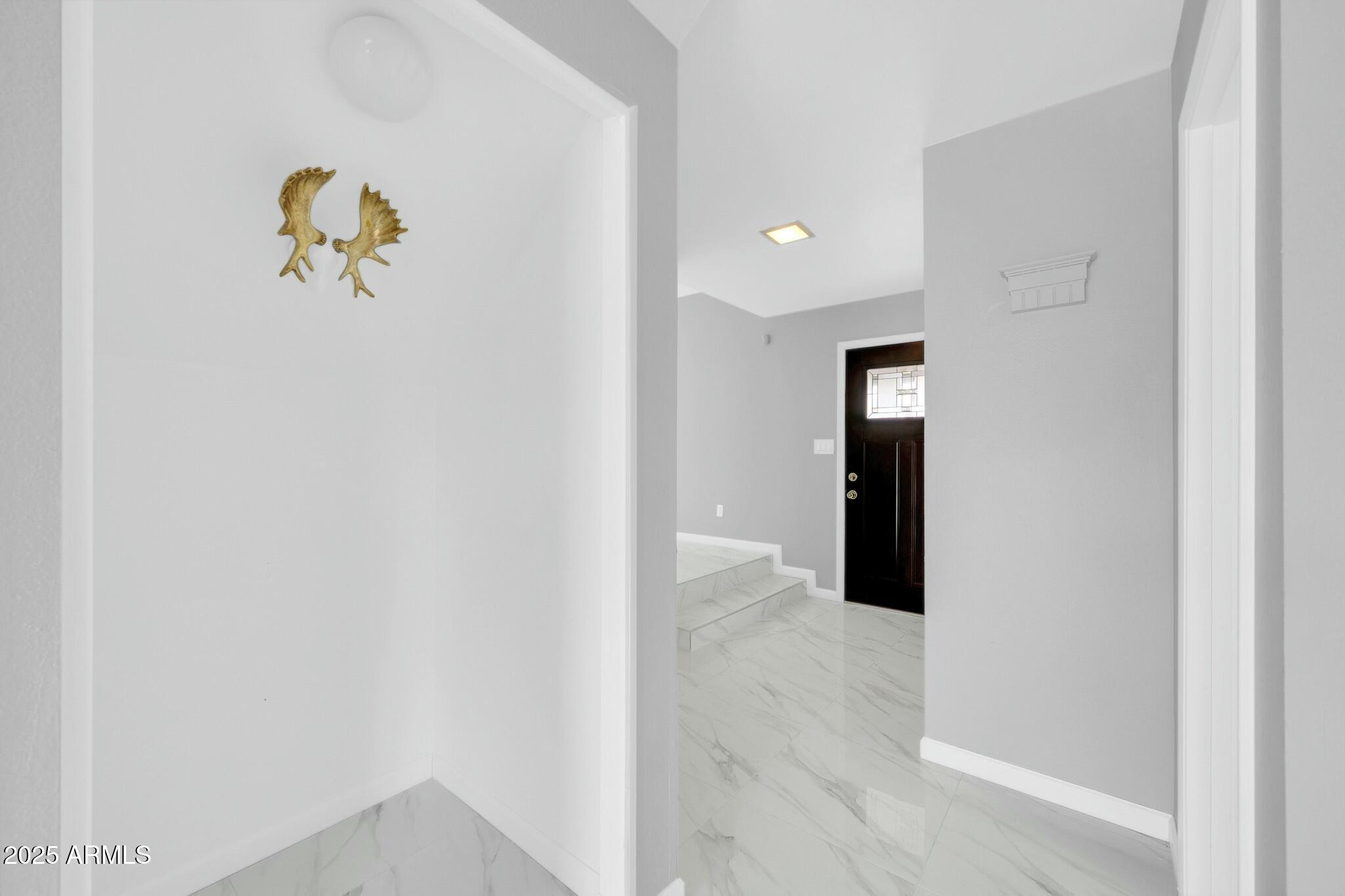 5228 W IRONWOOD Drive