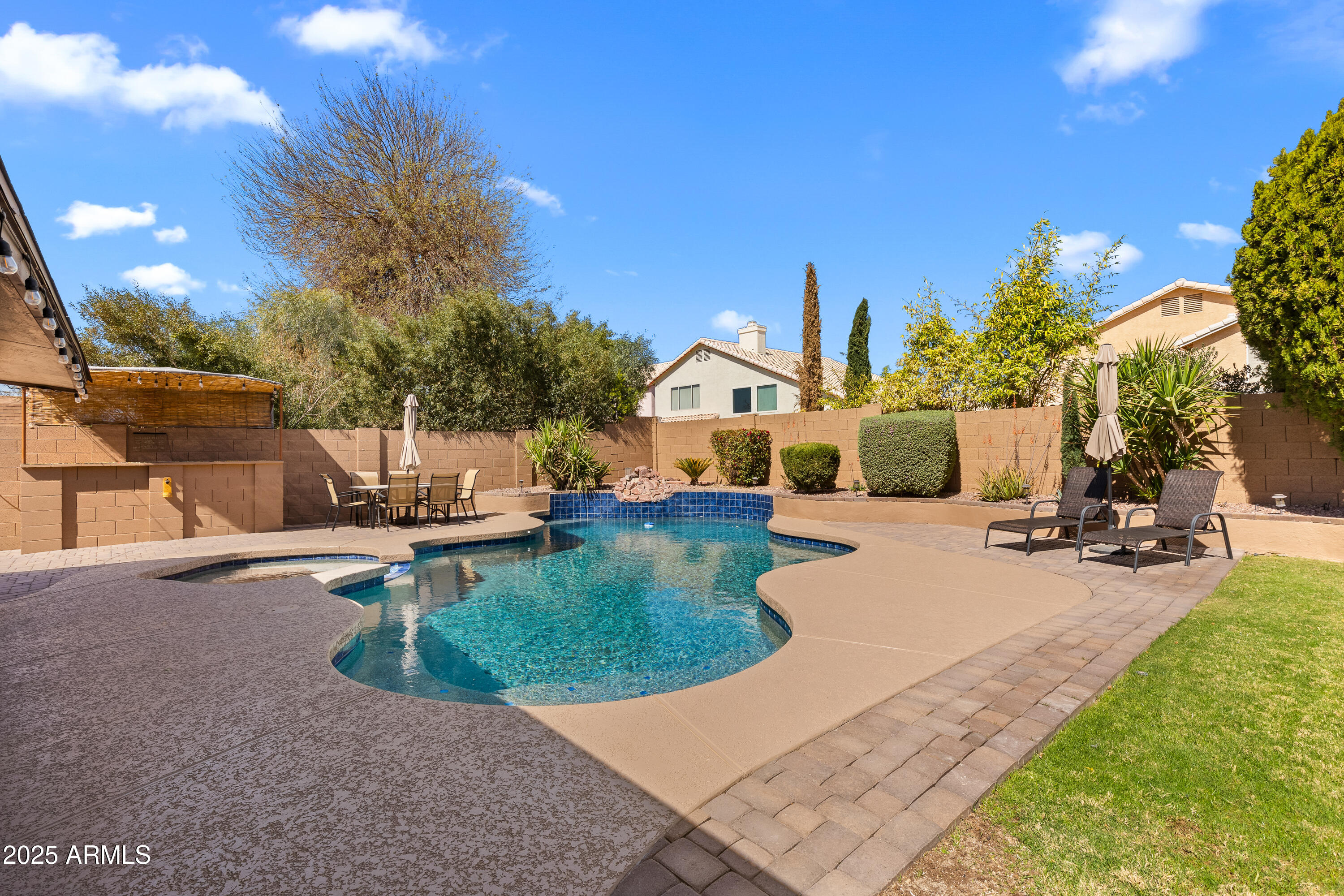 4440 W FALLEN LEAF Lane