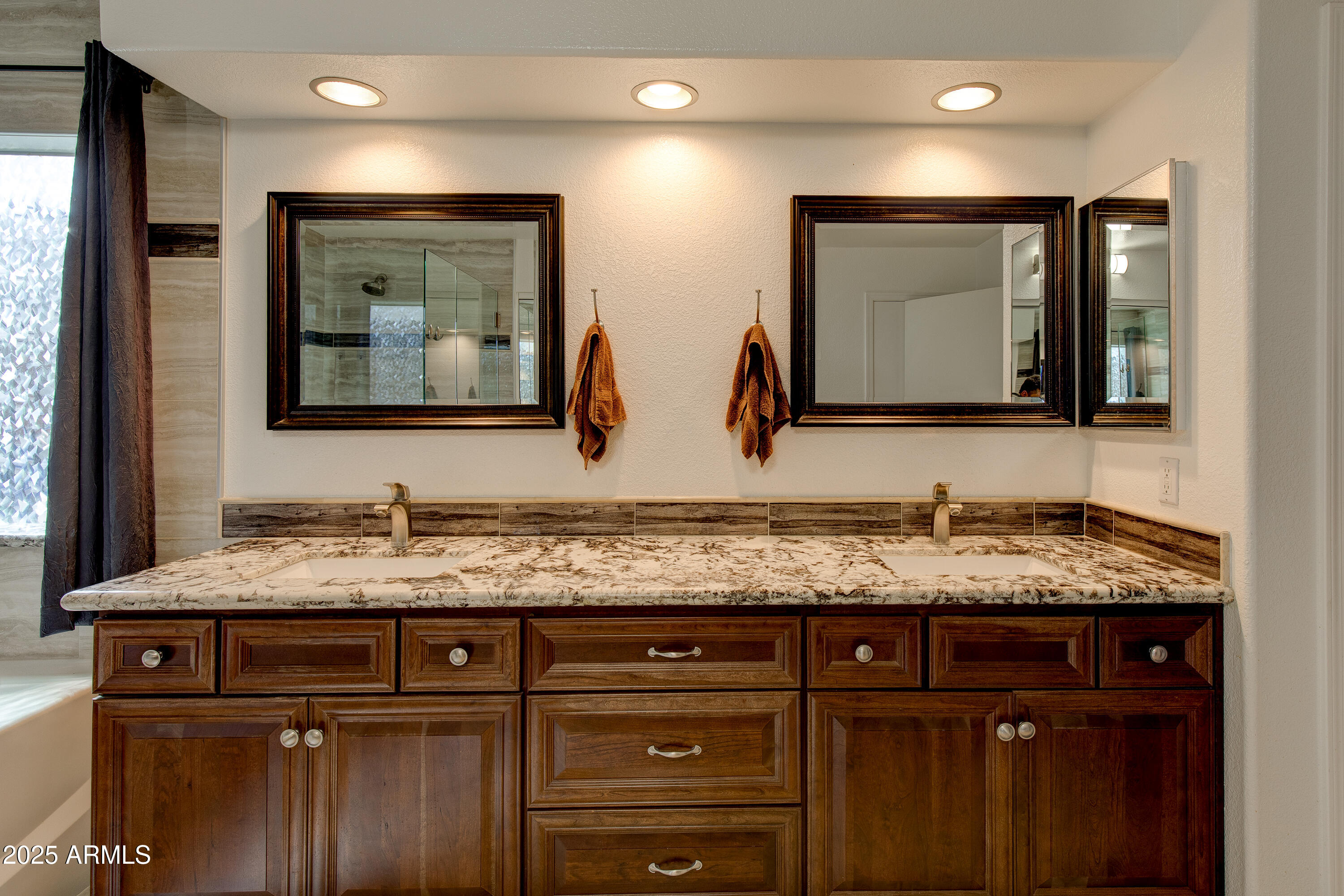 4440 W FALLEN LEAF Lane