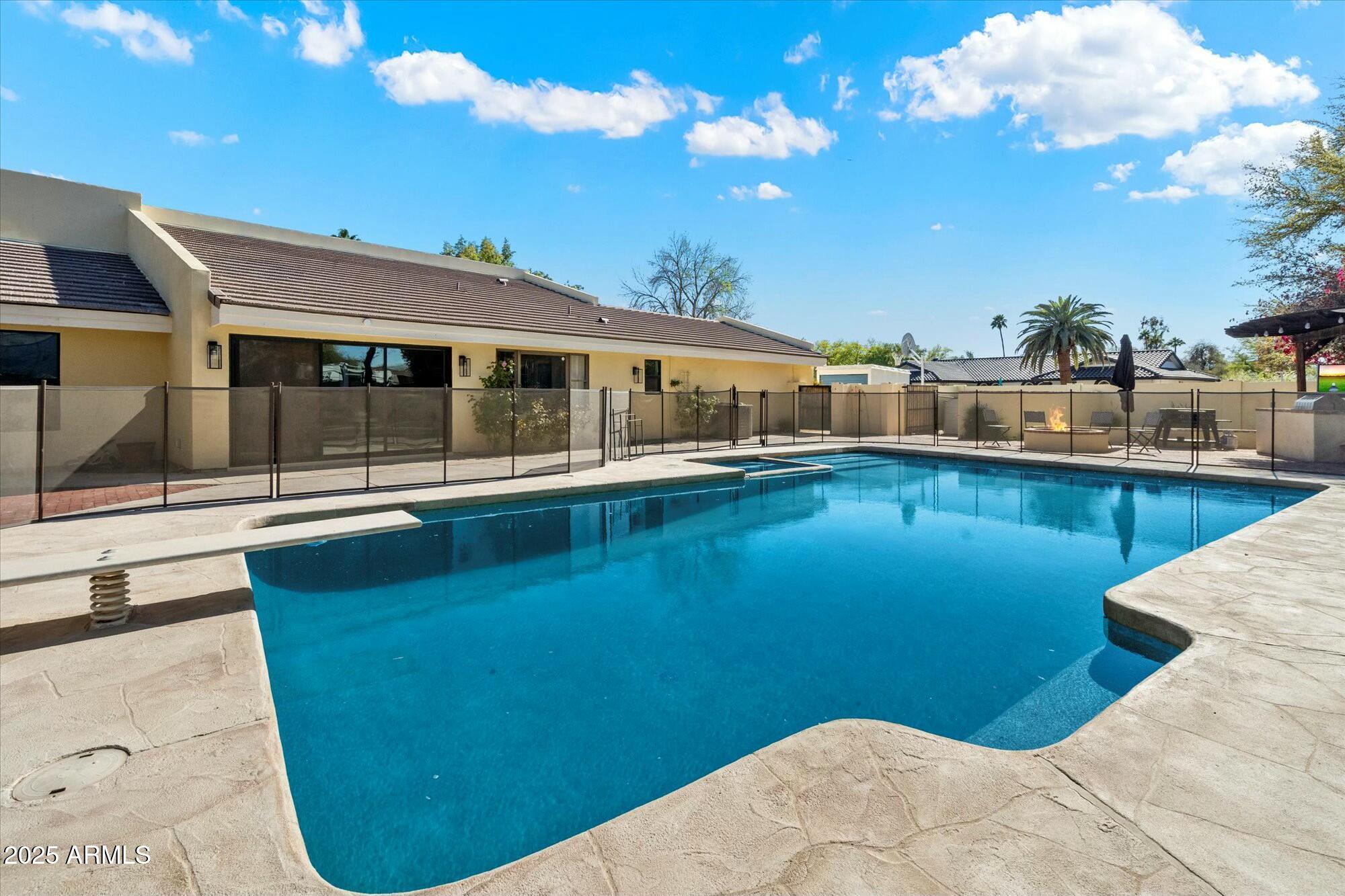 9331 S LAKESHORE Drive