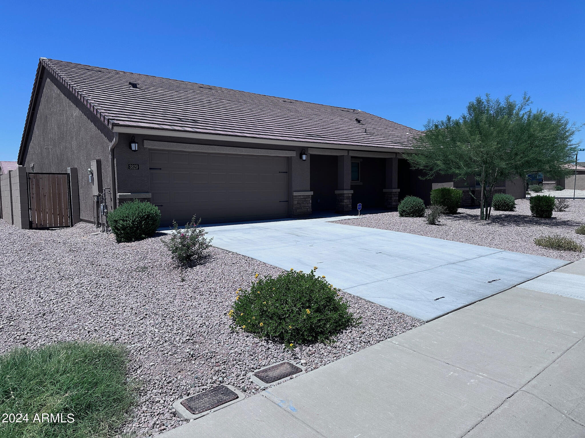 3829 N PRINCETON Lane