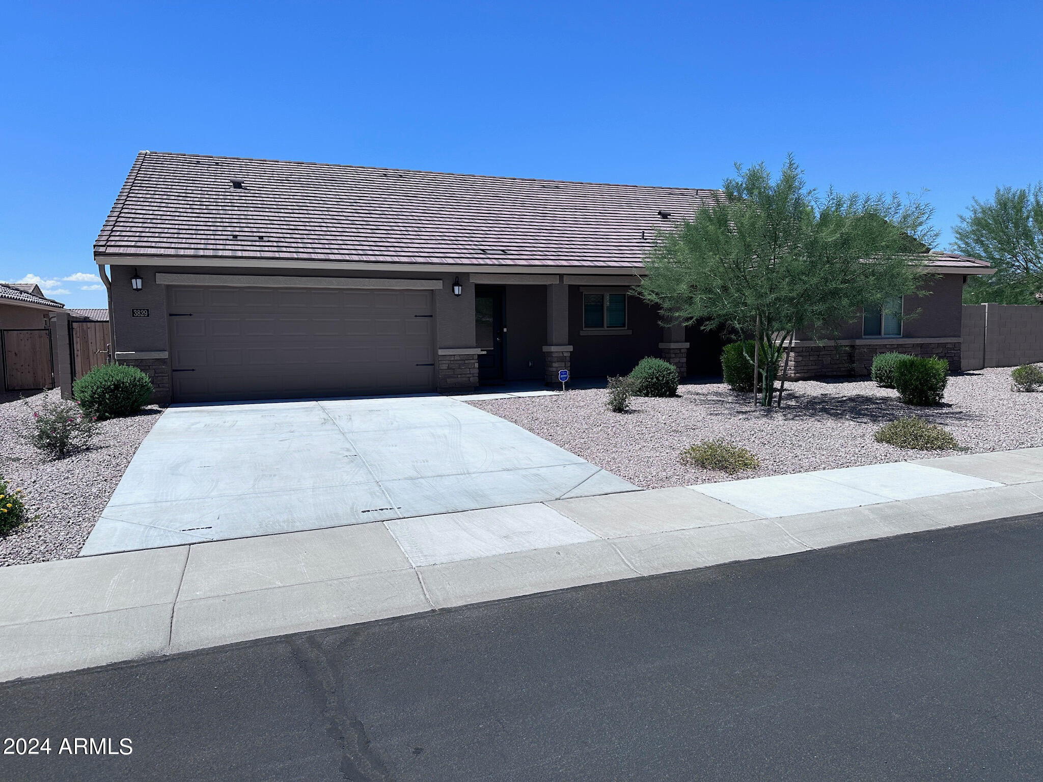 3829 N PRINCETON Lane