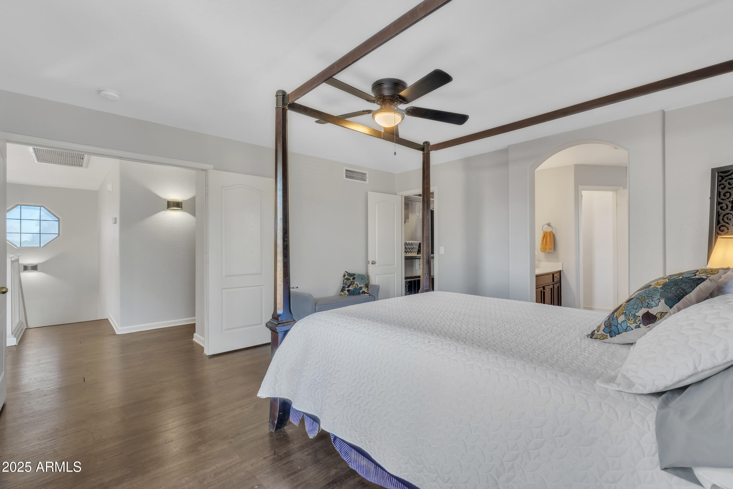 1836 E GALVESTON Street