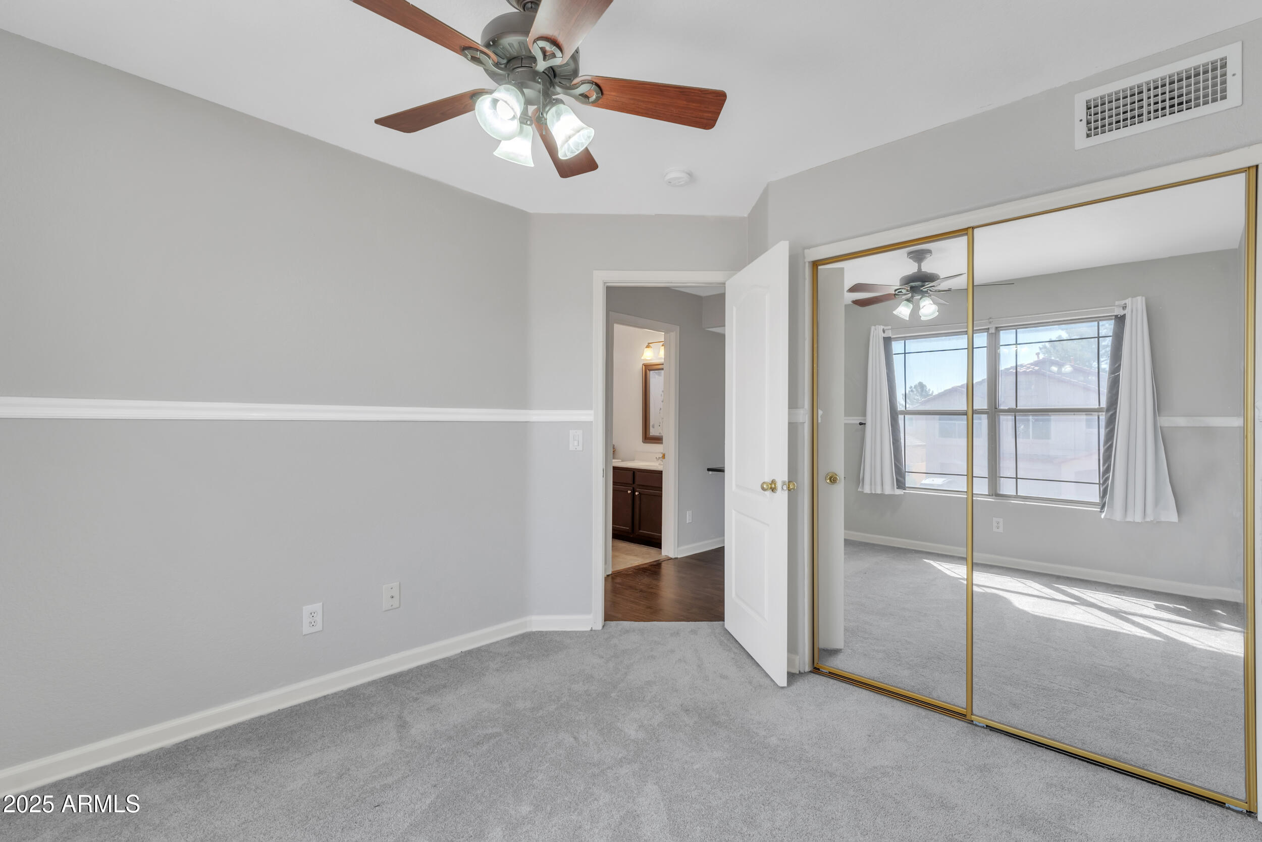 1836 E GALVESTON Street