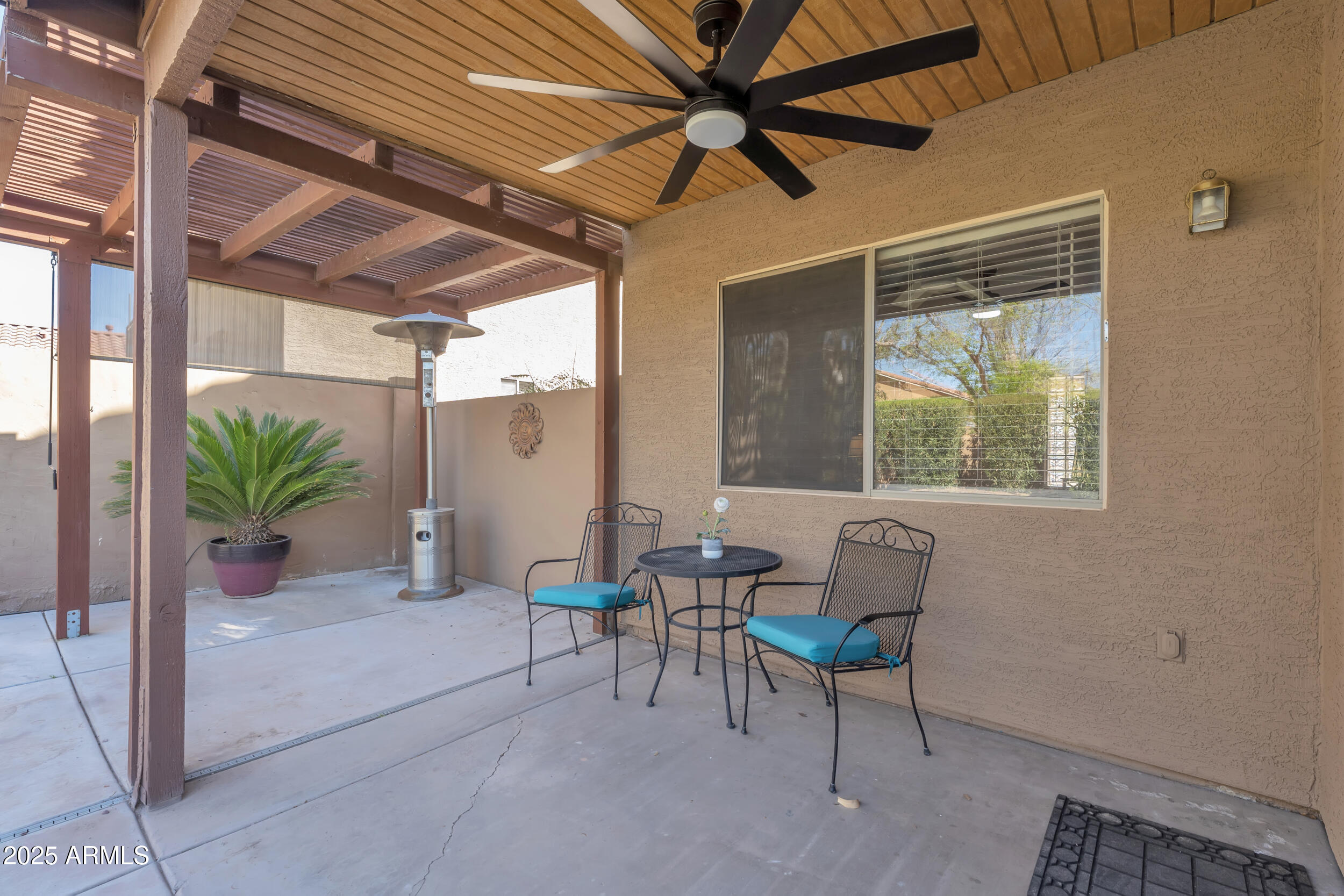 1836 E GALVESTON Street