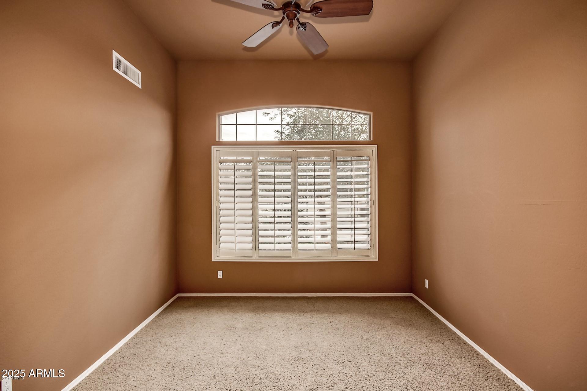 2716 W CEDARWOOD Lane