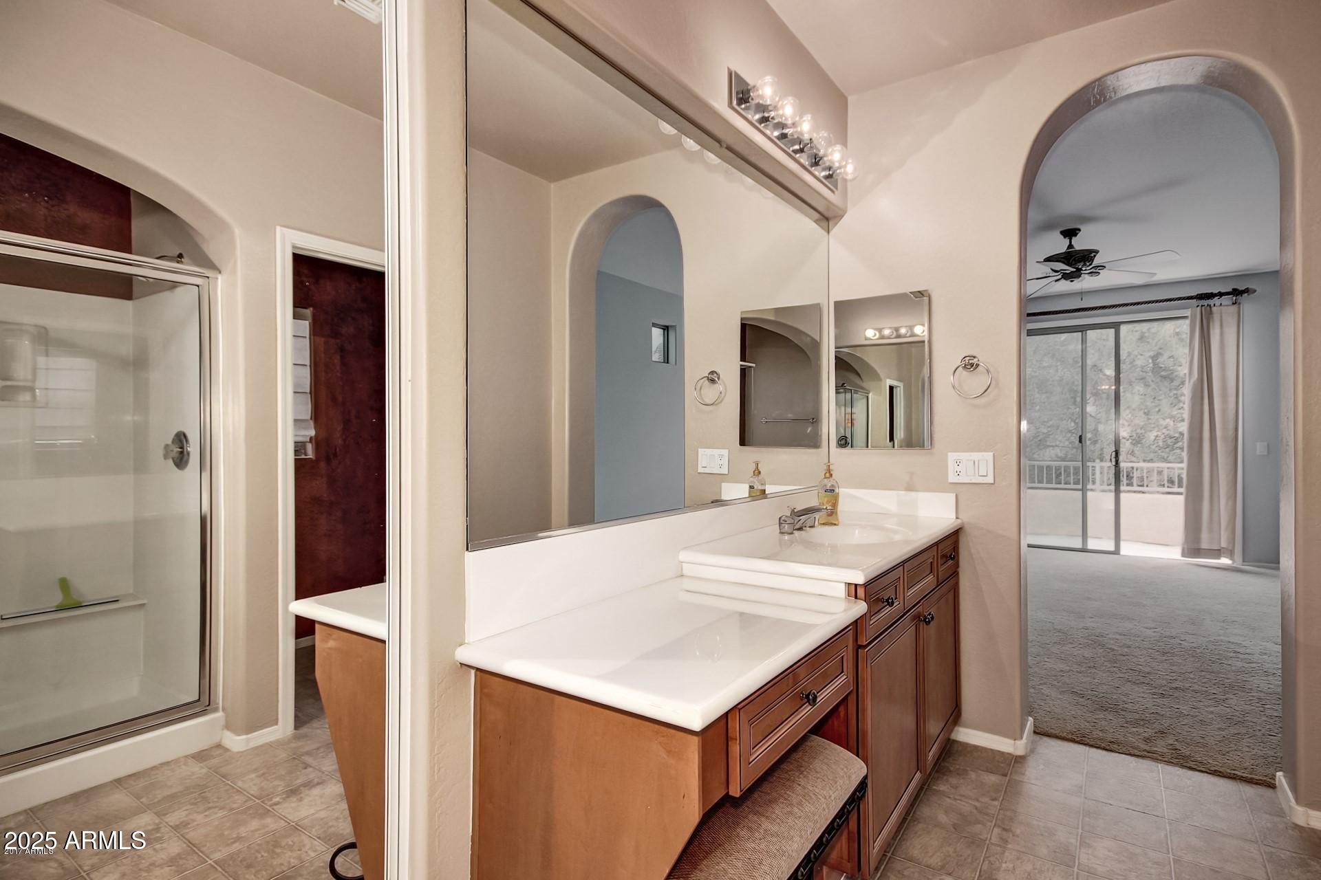 2716 W CEDARWOOD Lane