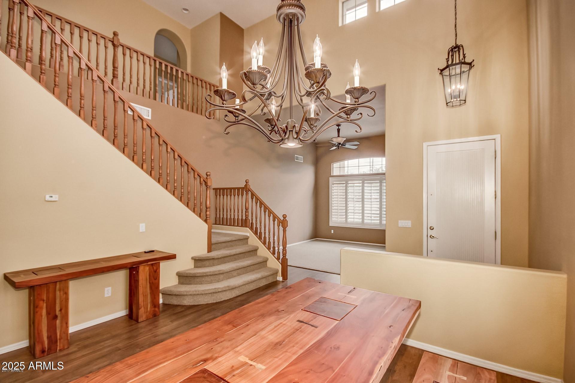 2716 W CEDARWOOD Lane