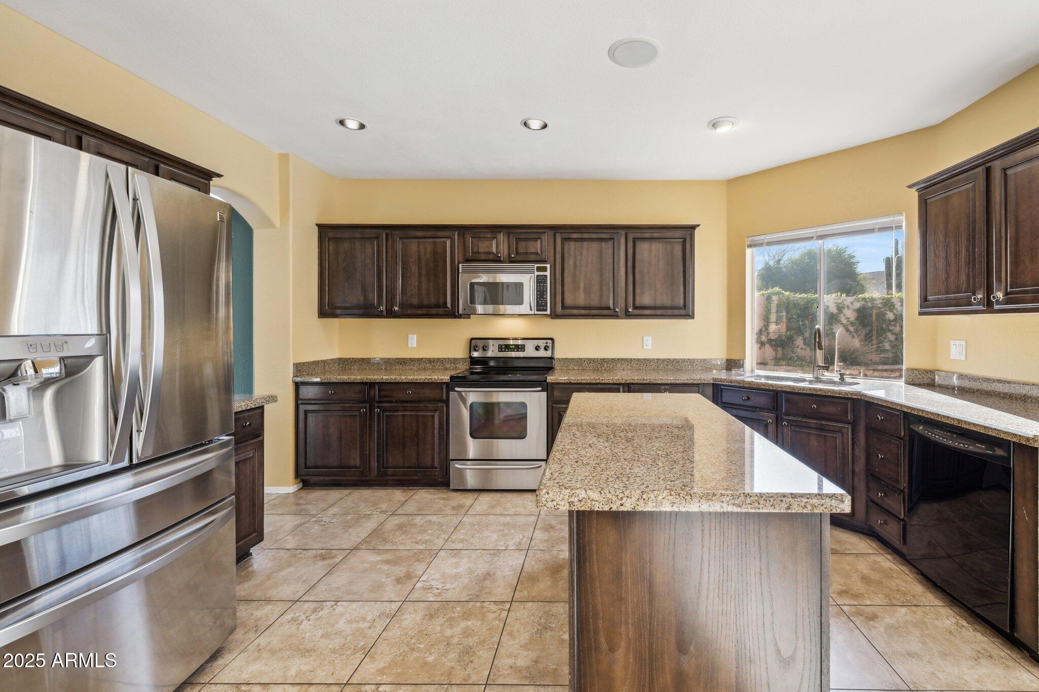 4617 E MONTGOMERY Road