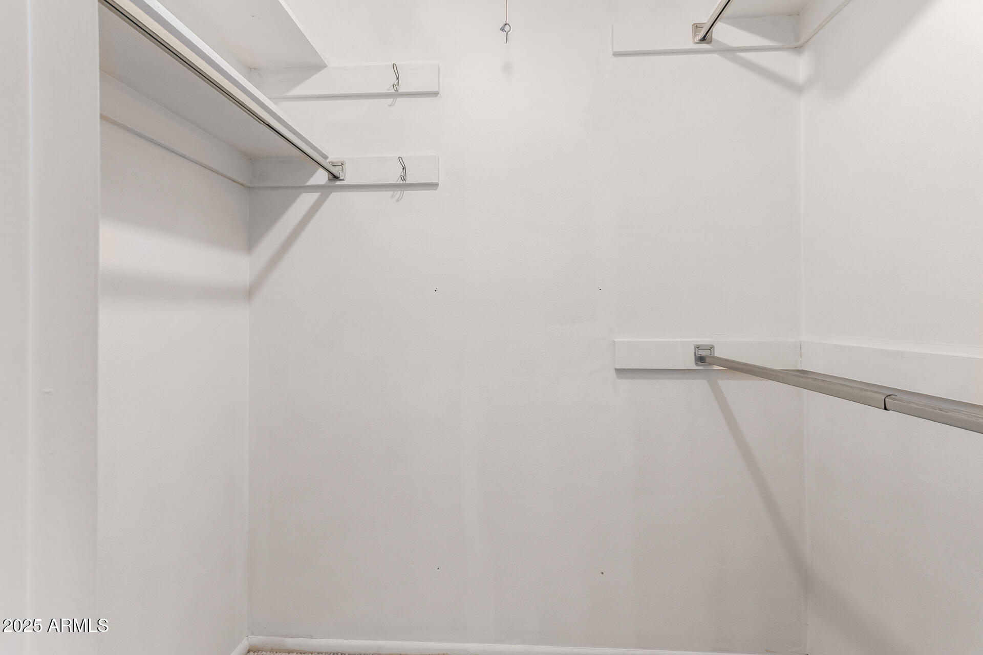 10763 W CINNEBAR Avenue