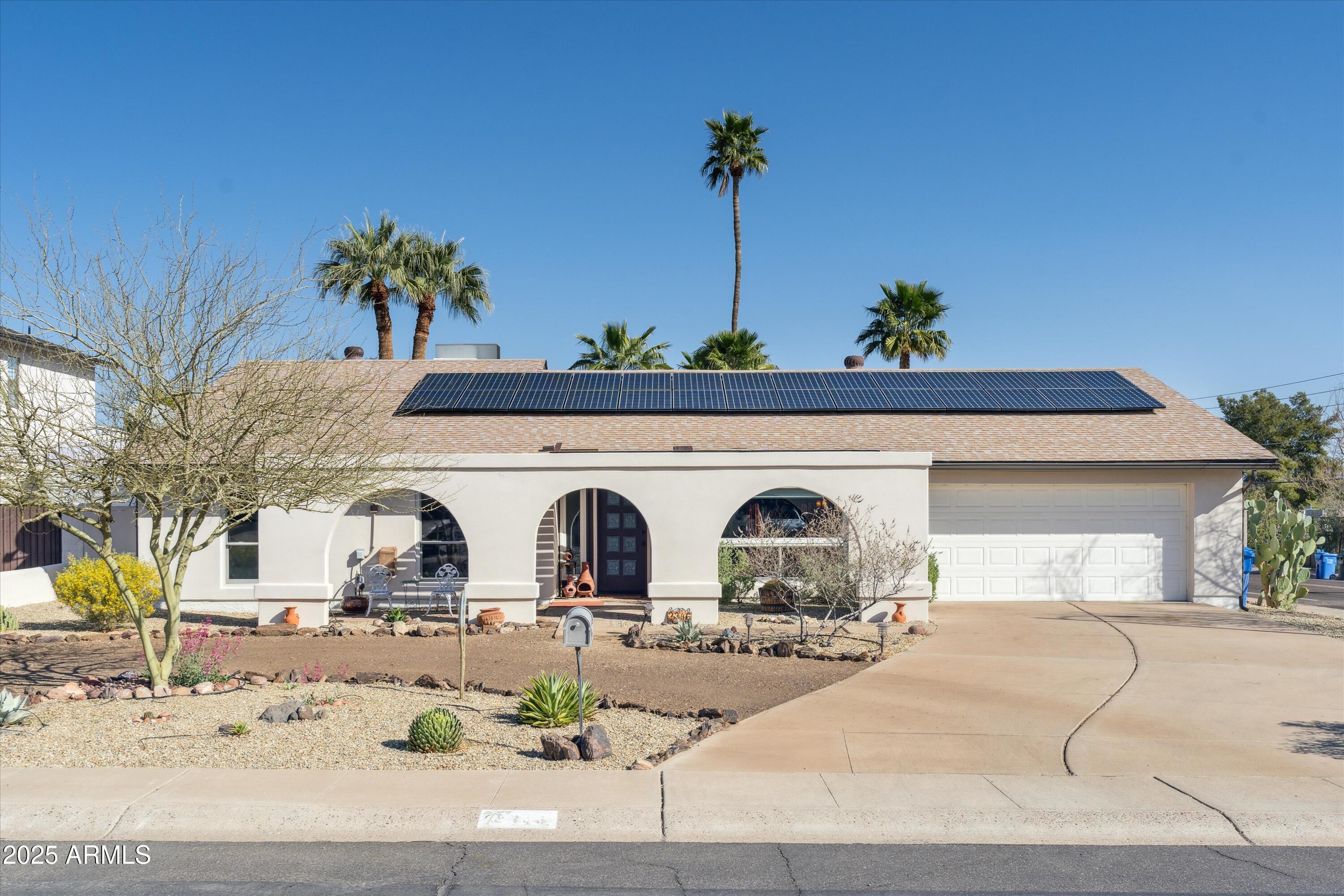 2346 E LUPINE Avenue