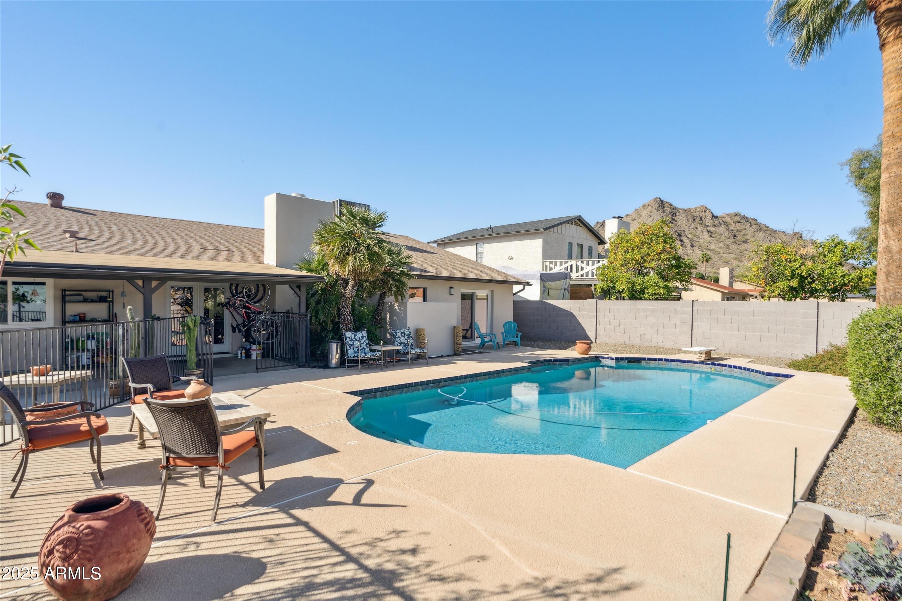 2346 E LUPINE Avenue